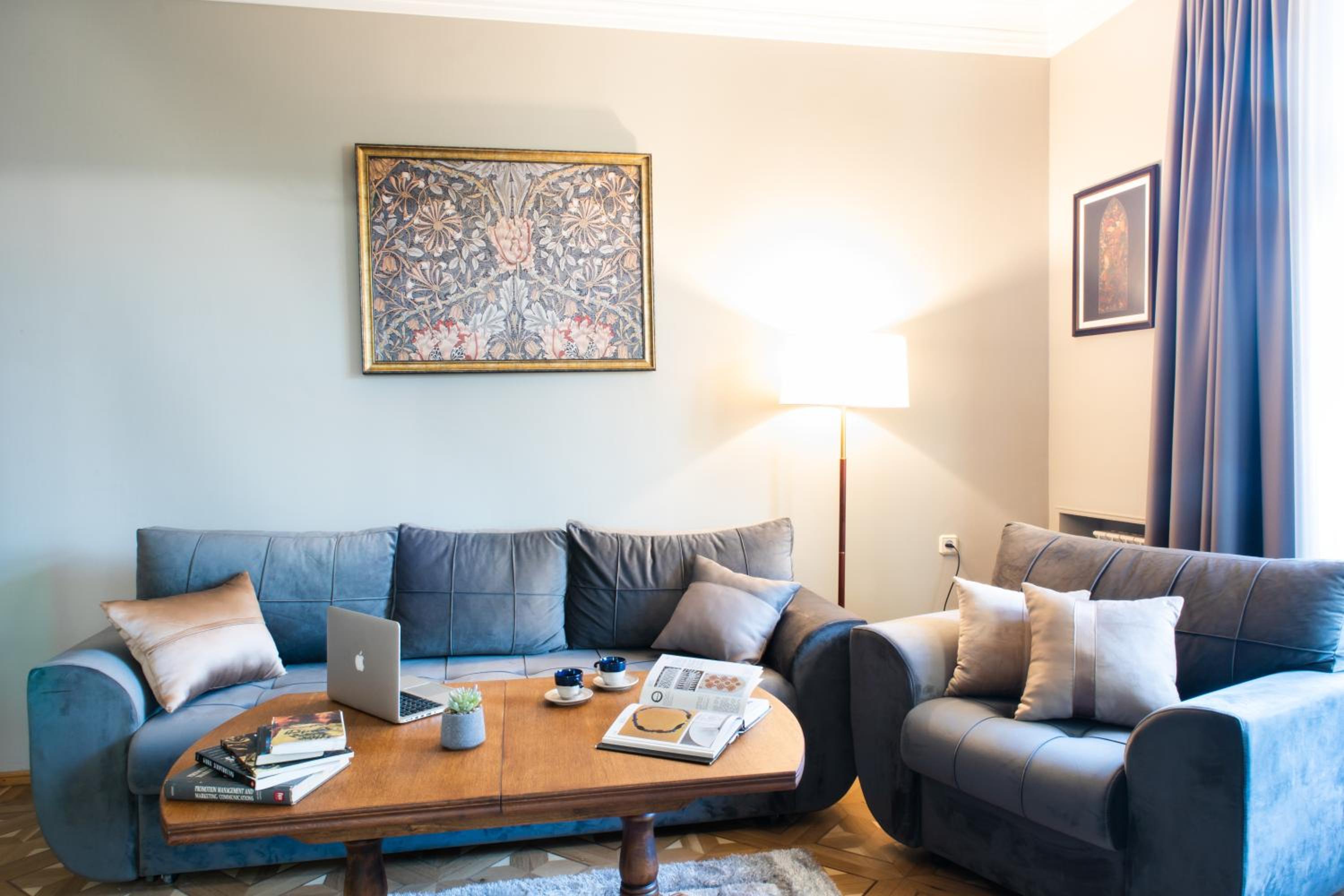 hotelise I Broadway Apartment