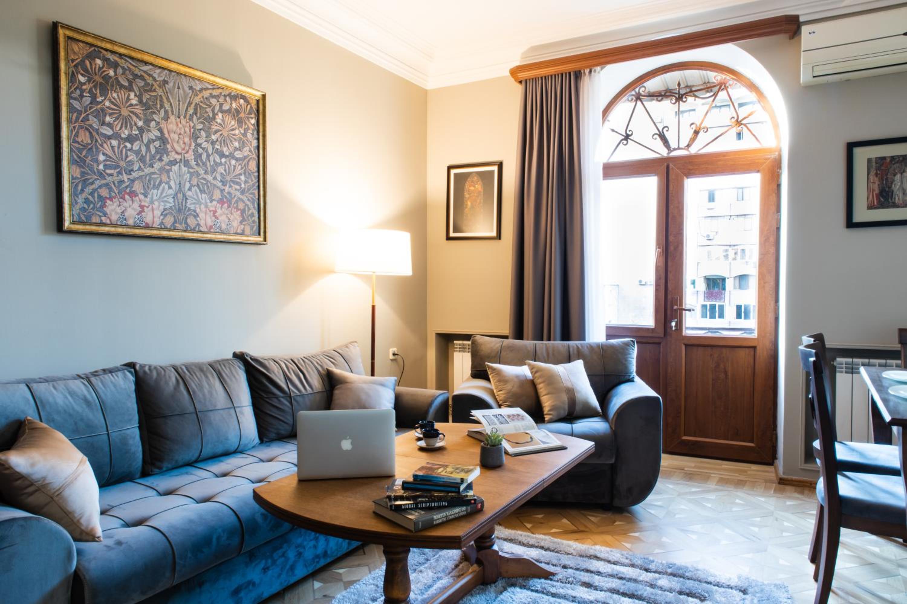 hotelise I Broadway Apartment