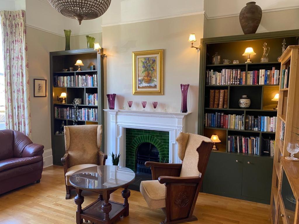 Hamilton Lodge a 6 bedroom seaside Holiday Home Hosting Happiness view 4