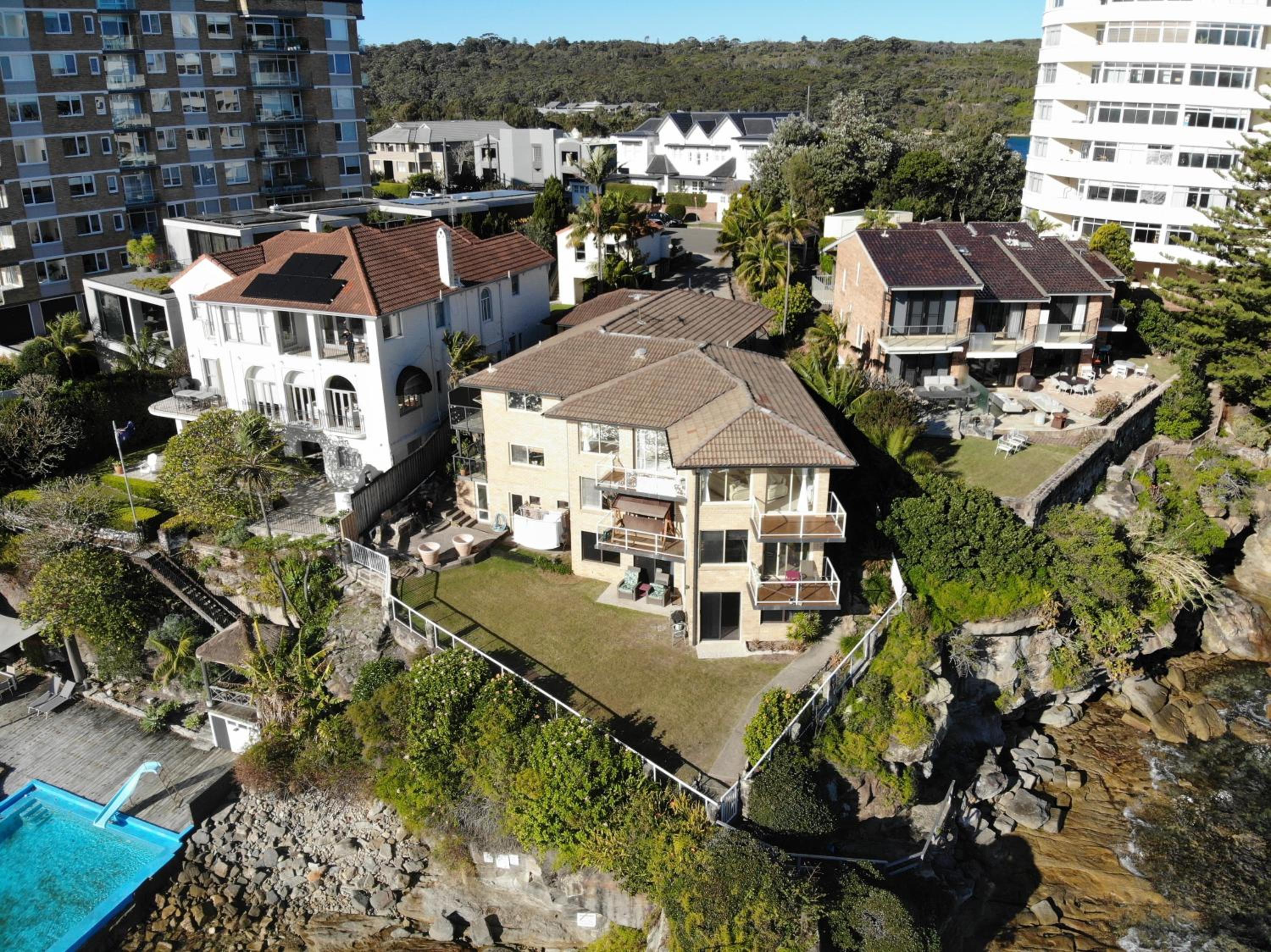 Waterfront on Manly Harbour