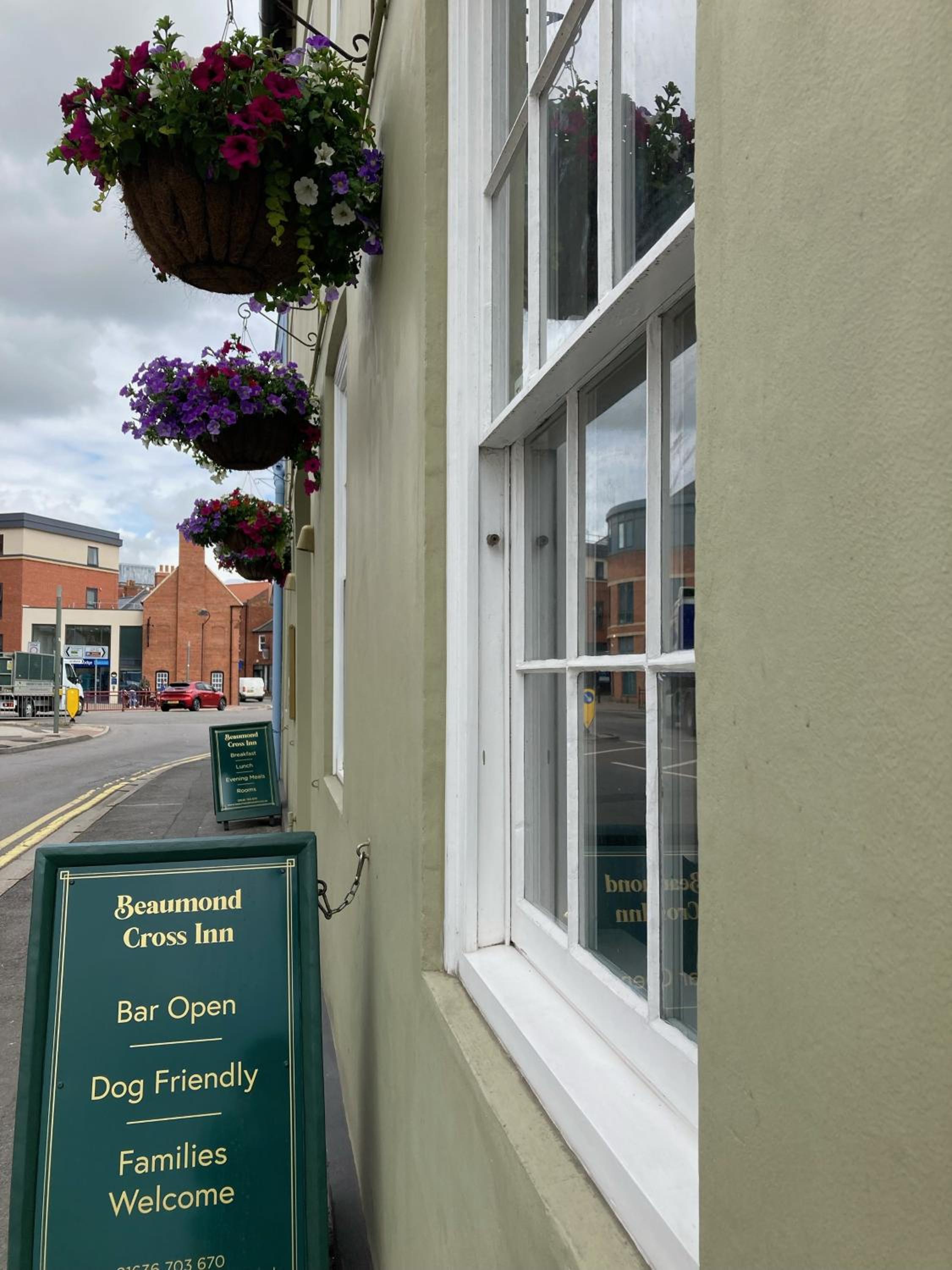 Beaumond Cross Inn