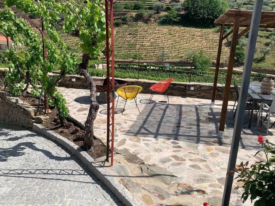 Valadouro Cottage Douro Vallée with a Pool