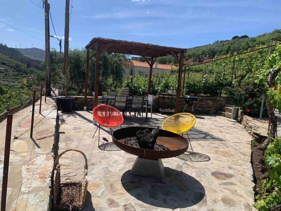 Valadouro Cottage Douro Vallée with a Pool