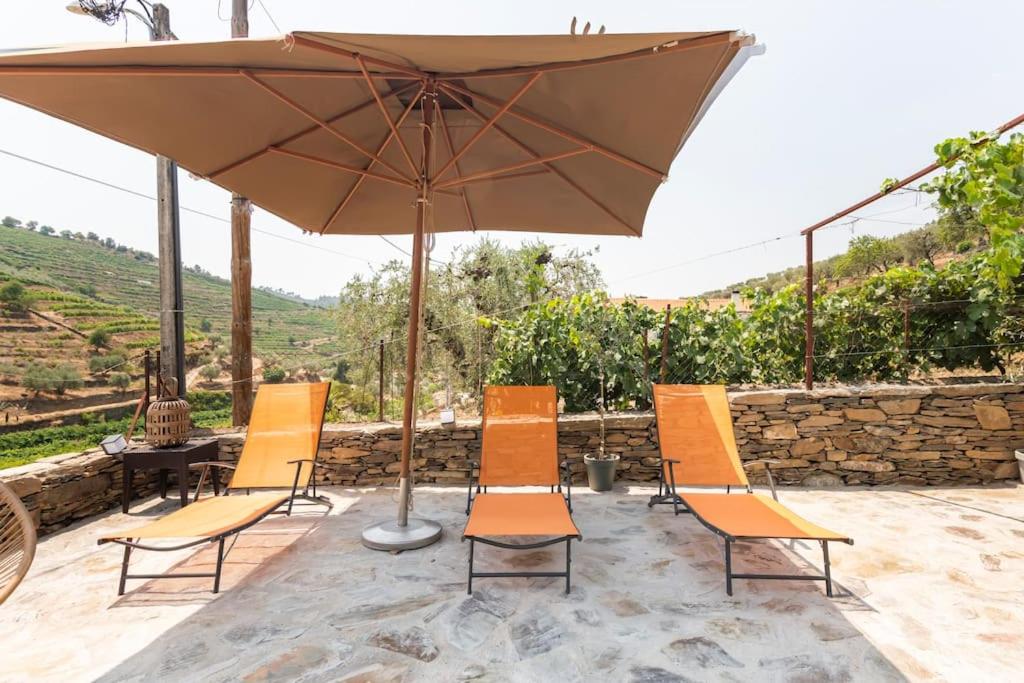 Valadouro Cottage Douro Vallée with a Pool