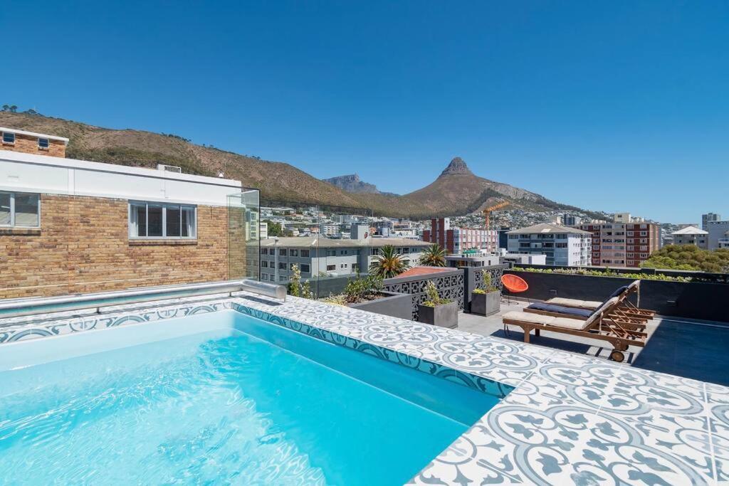 Brand New Seapoint Apartment view 3