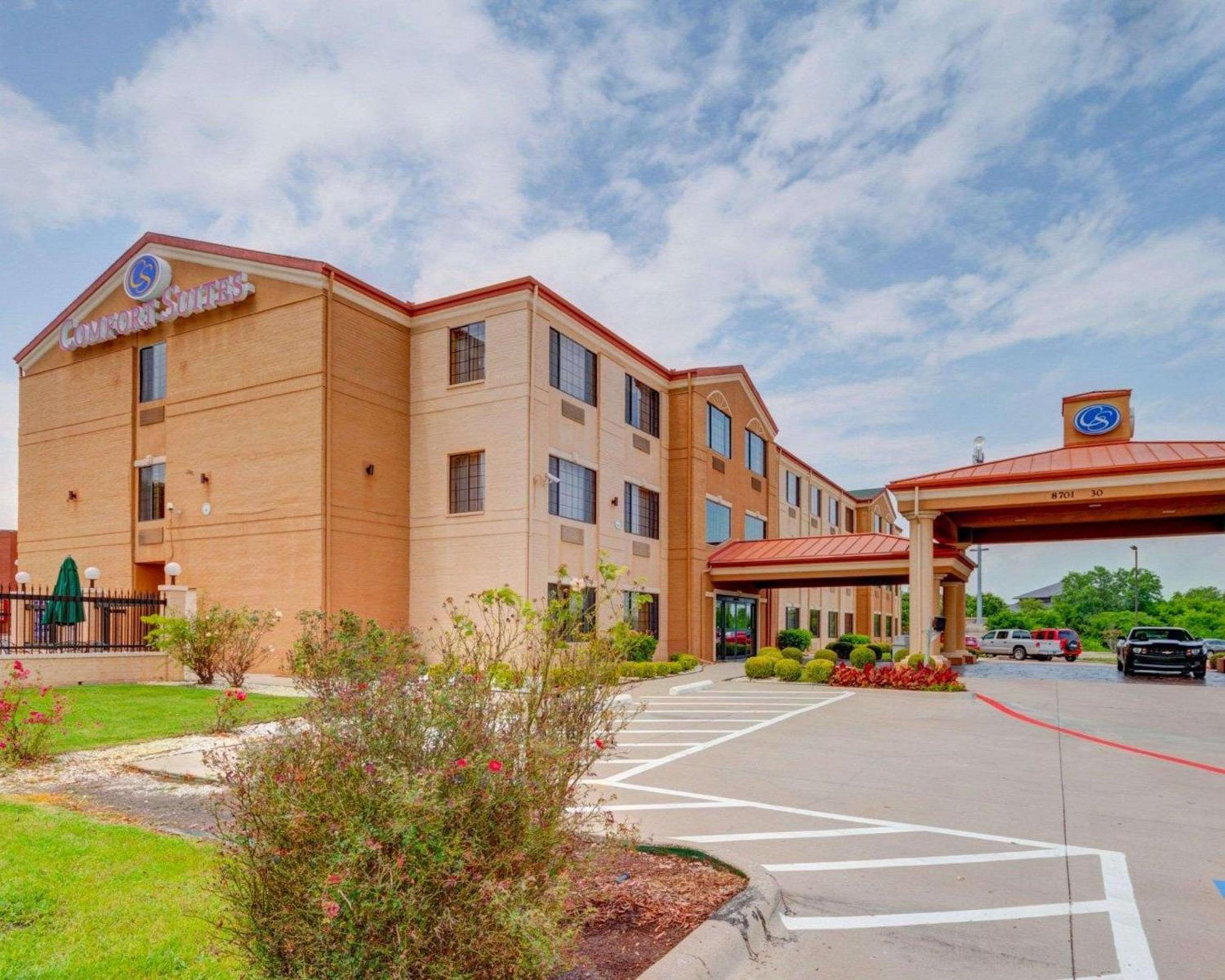 Comfort Suites Lake Ray Hubbard view 4