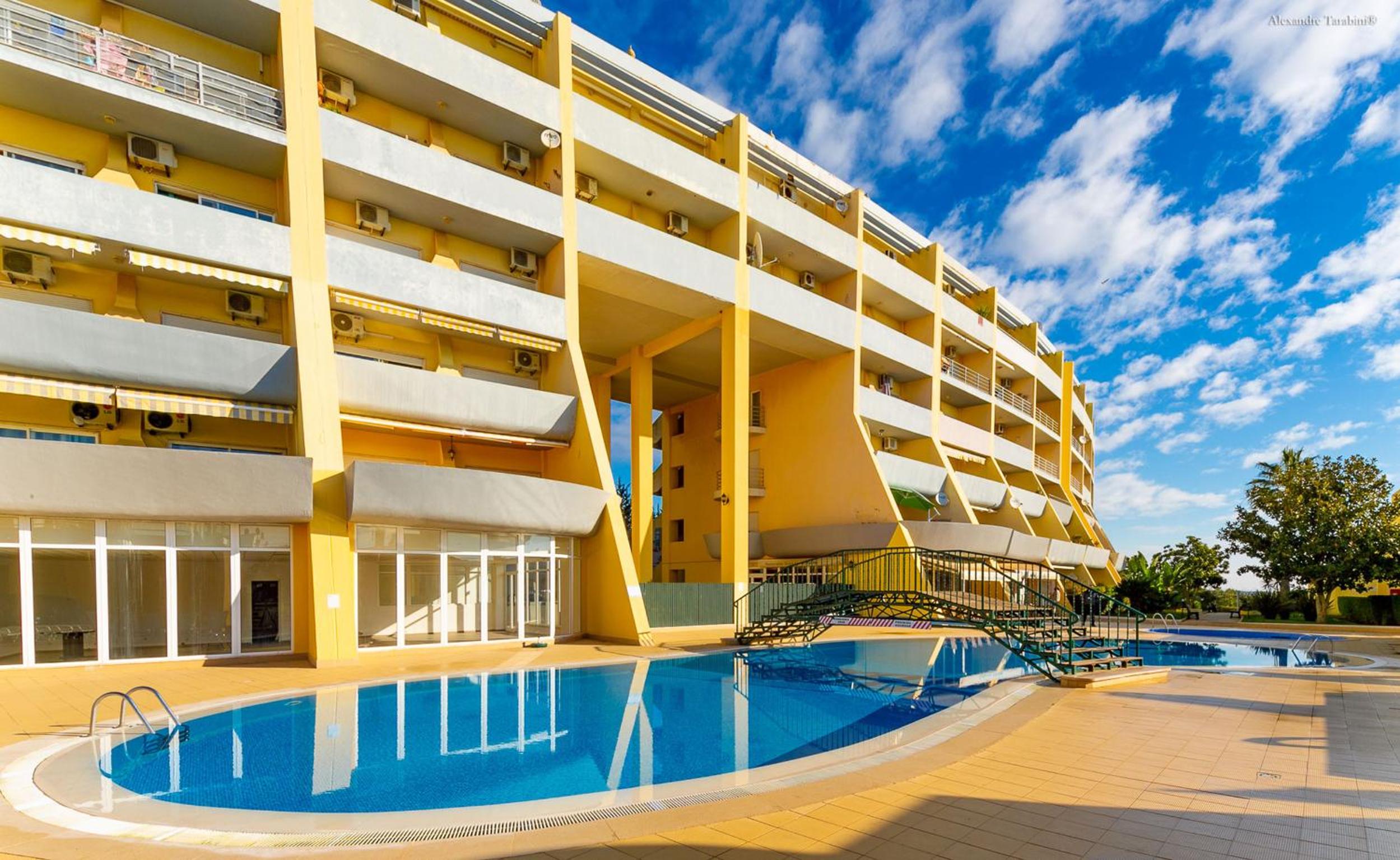 B11 - Beach Way Apartment view 3