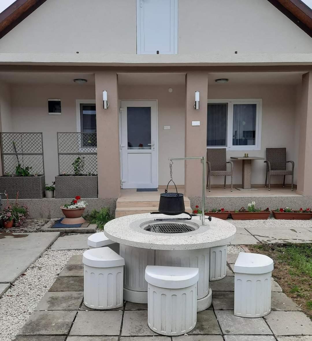 Alexander apartman