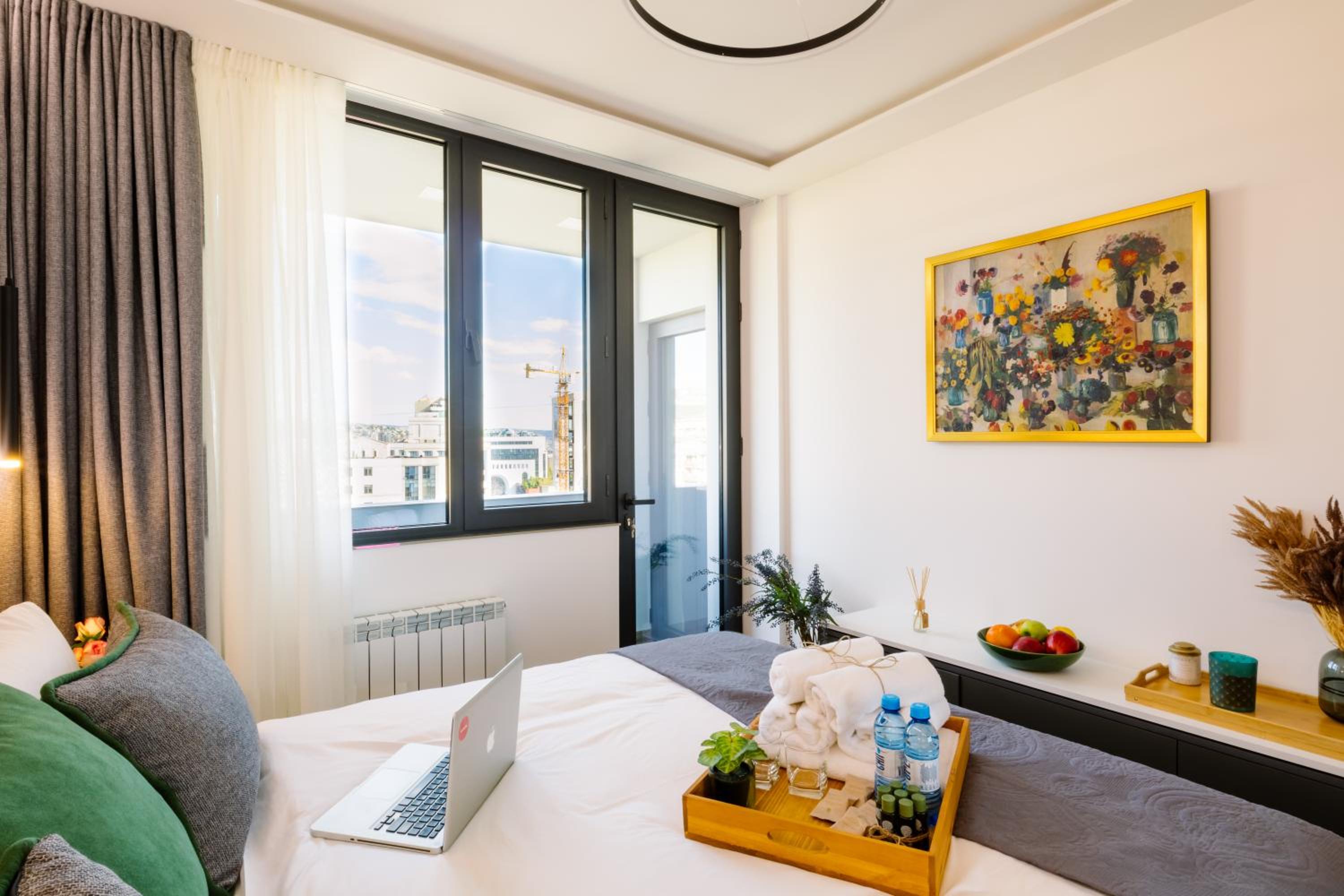 hotelise I Fresco Apartment