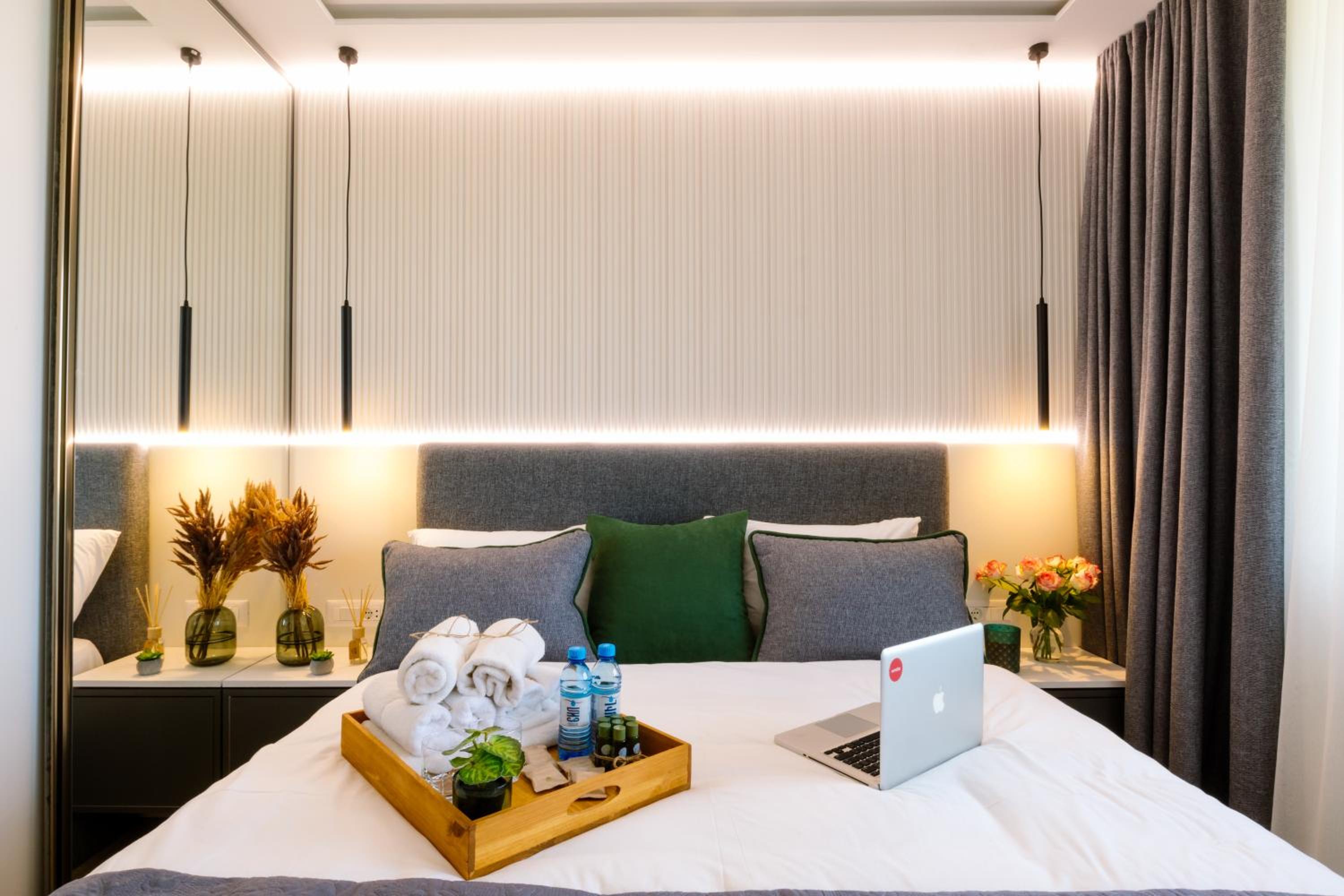 hotelise I Fresco Apartment