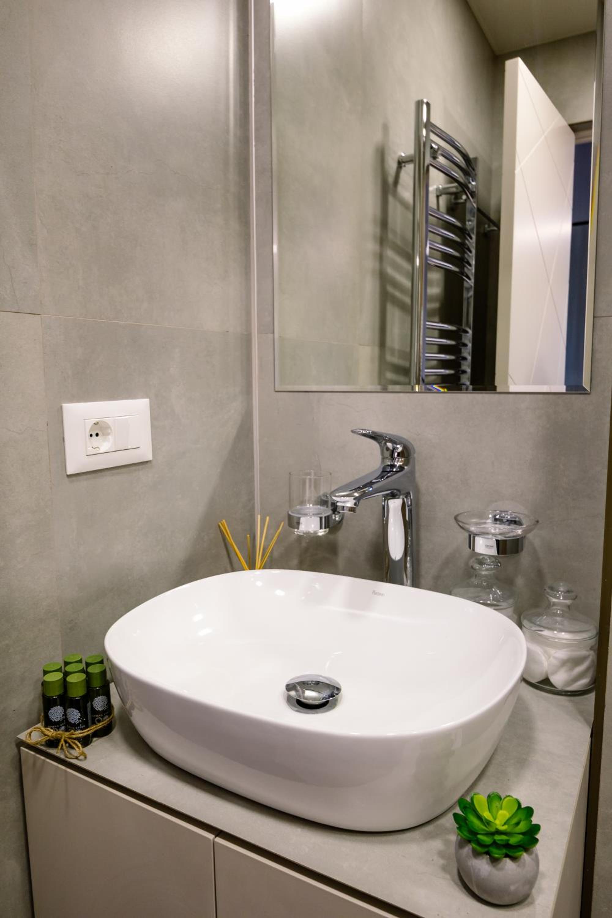 hotelise I Fresco Apartment