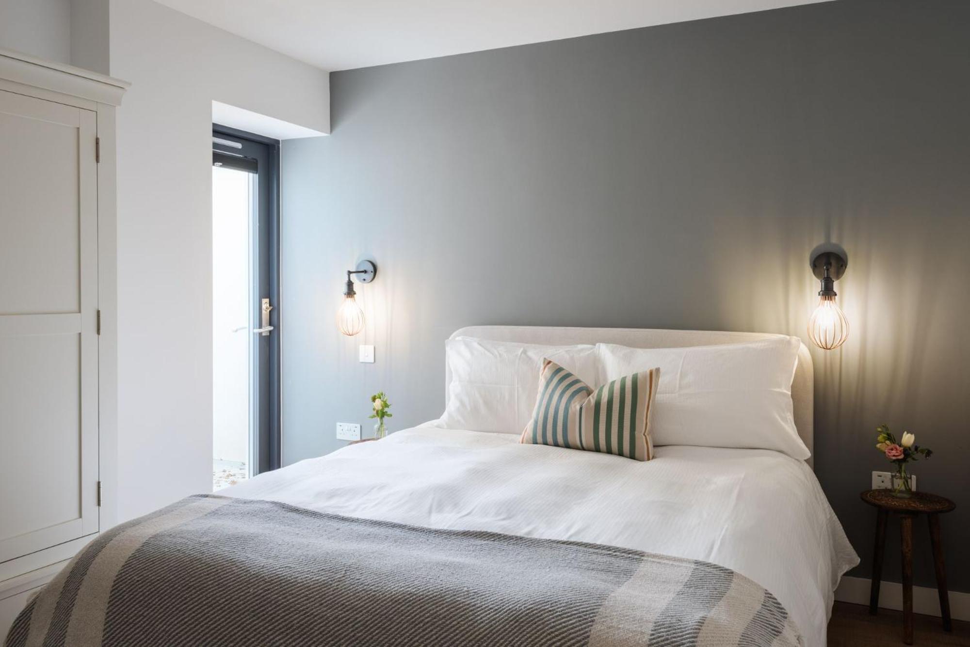 Apartment 12, Sunny Cove