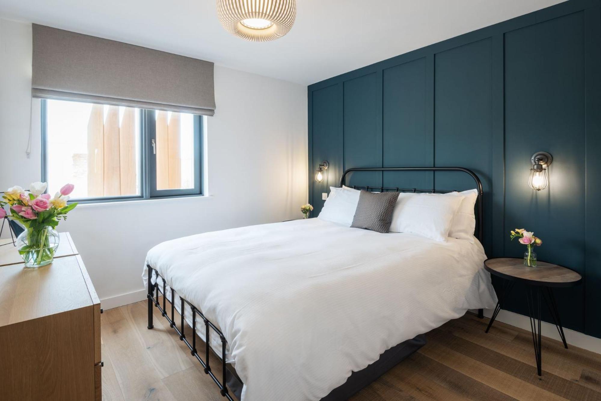 Apartment 13, Willow Cove view 5