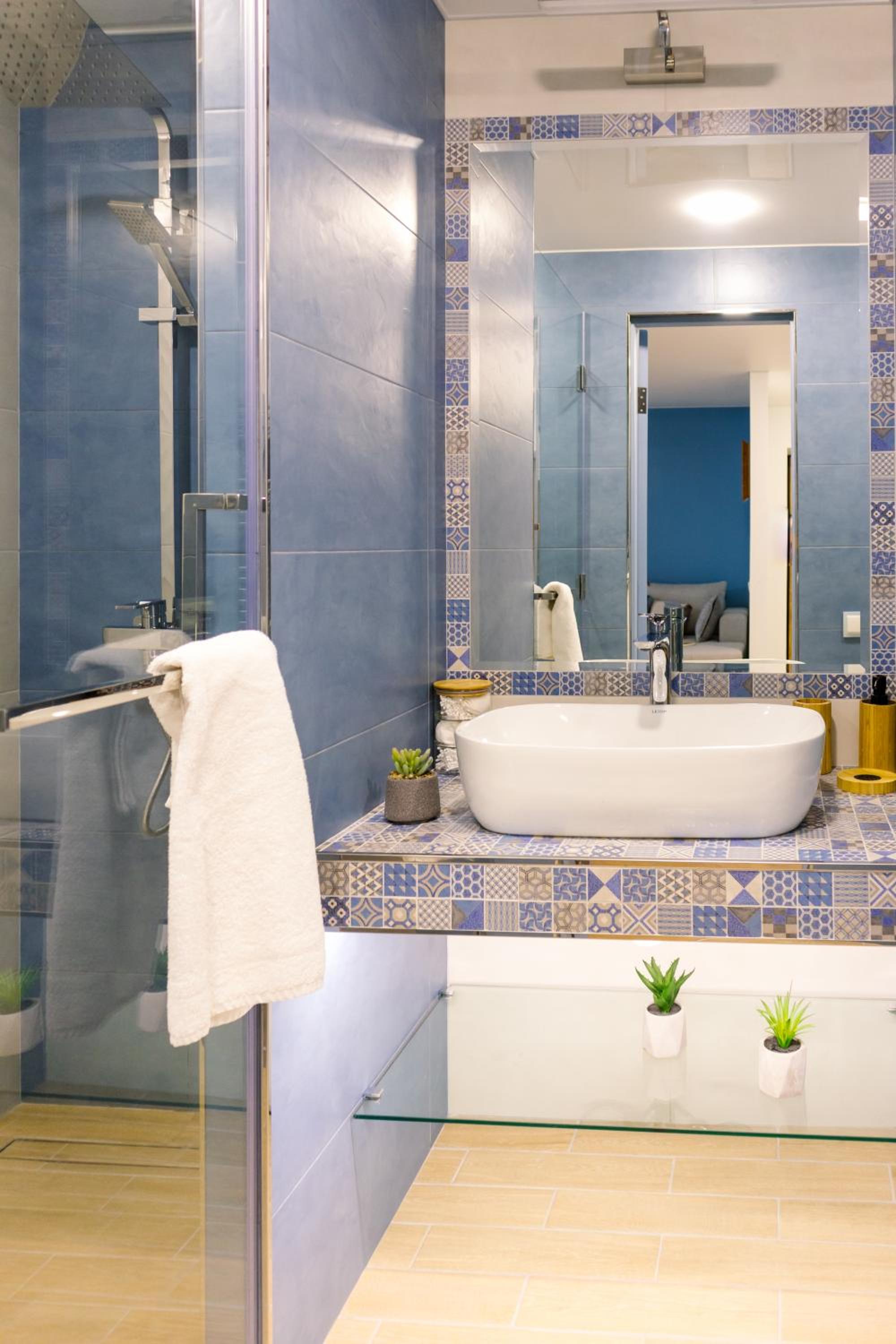 hotelise I Indigo Apartment