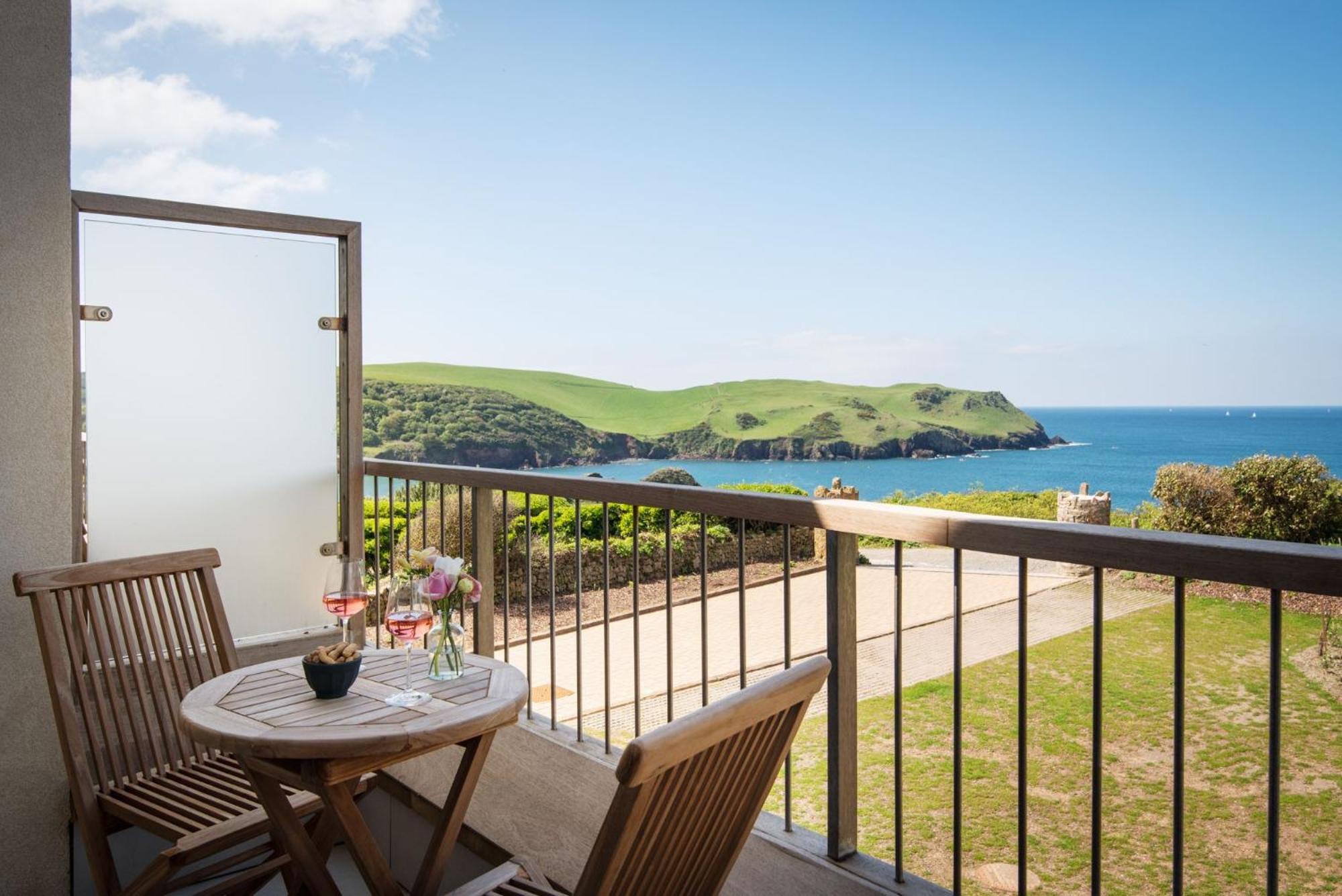 Apartment 4, Carswell Cove view 4