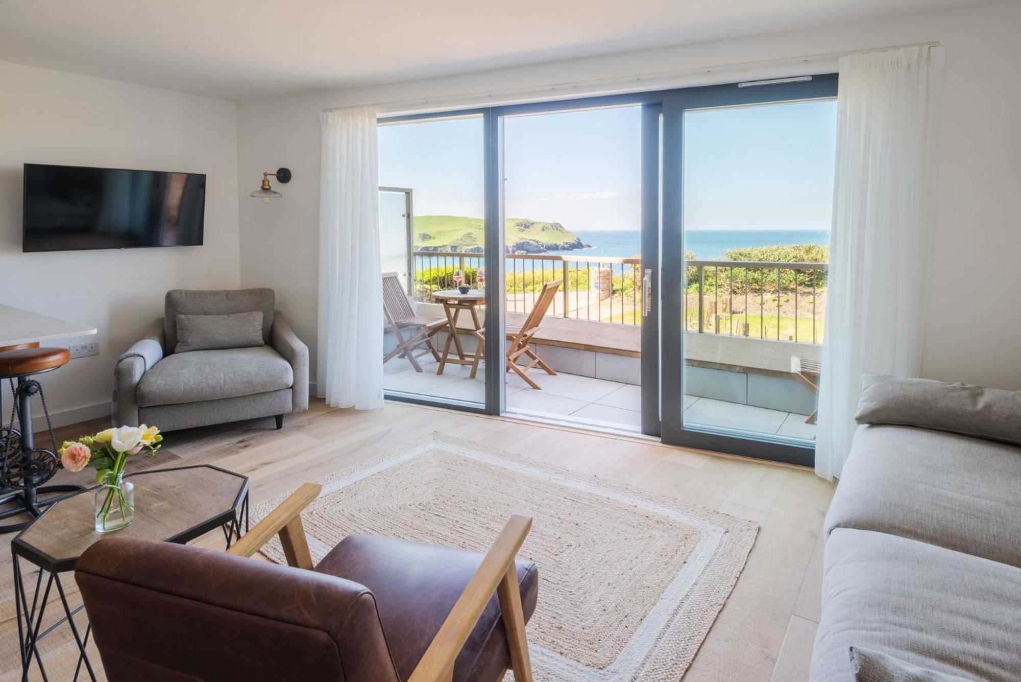 Apartment 4, Carswell Cove view 5