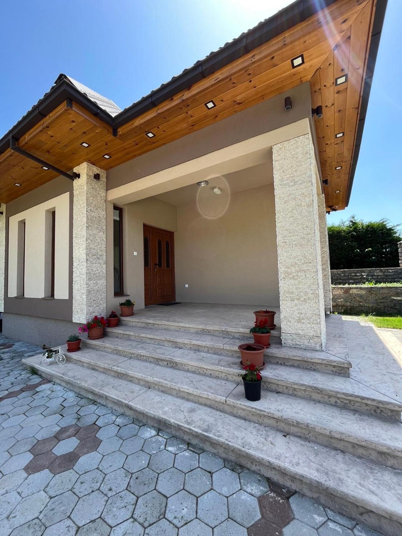 VILA VIKTORIJA