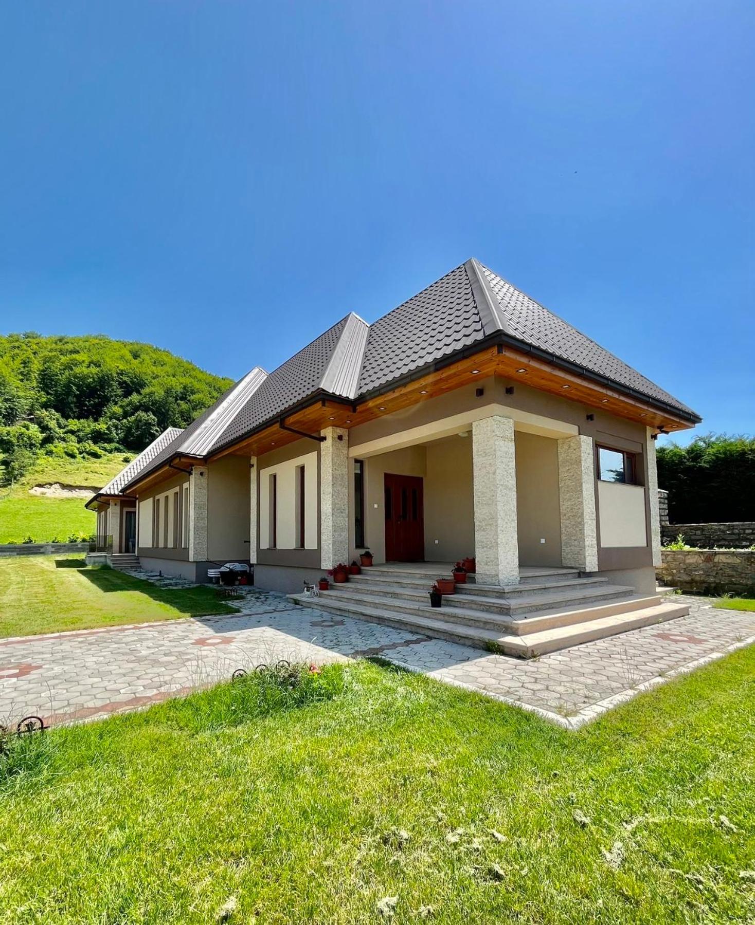 VILA VIKTORIJA