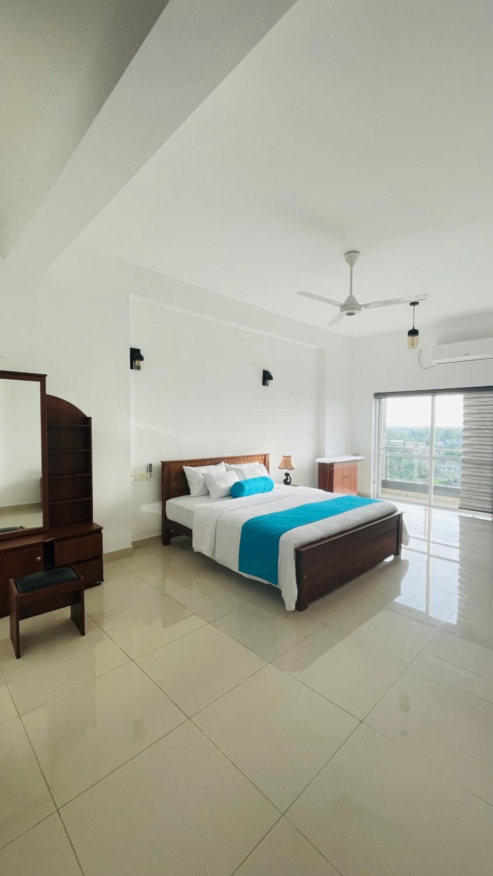 Luxe Highway Residencies view 5
