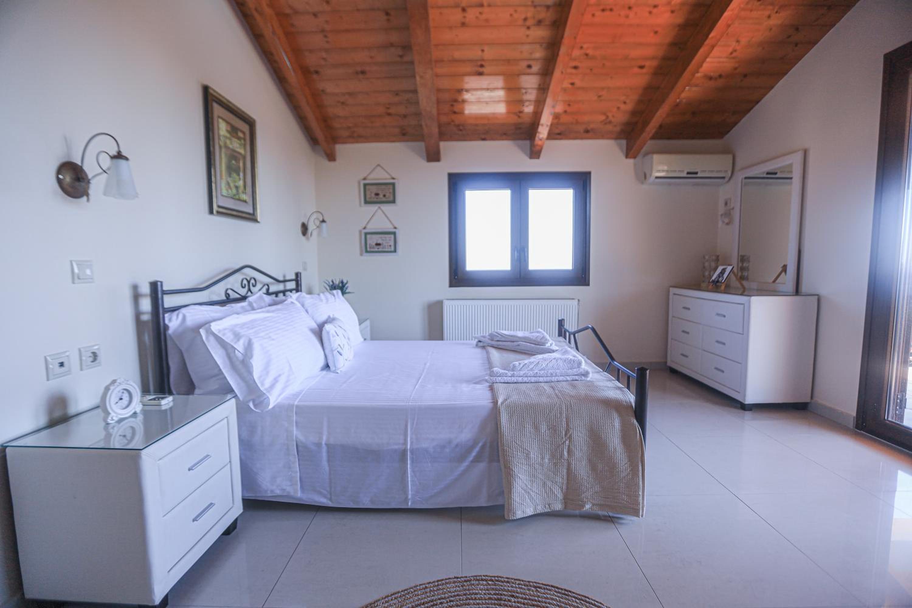 Villa Hestia - Seaview Serenity Villa with Private Pool by Villa Mana Gers photo 3