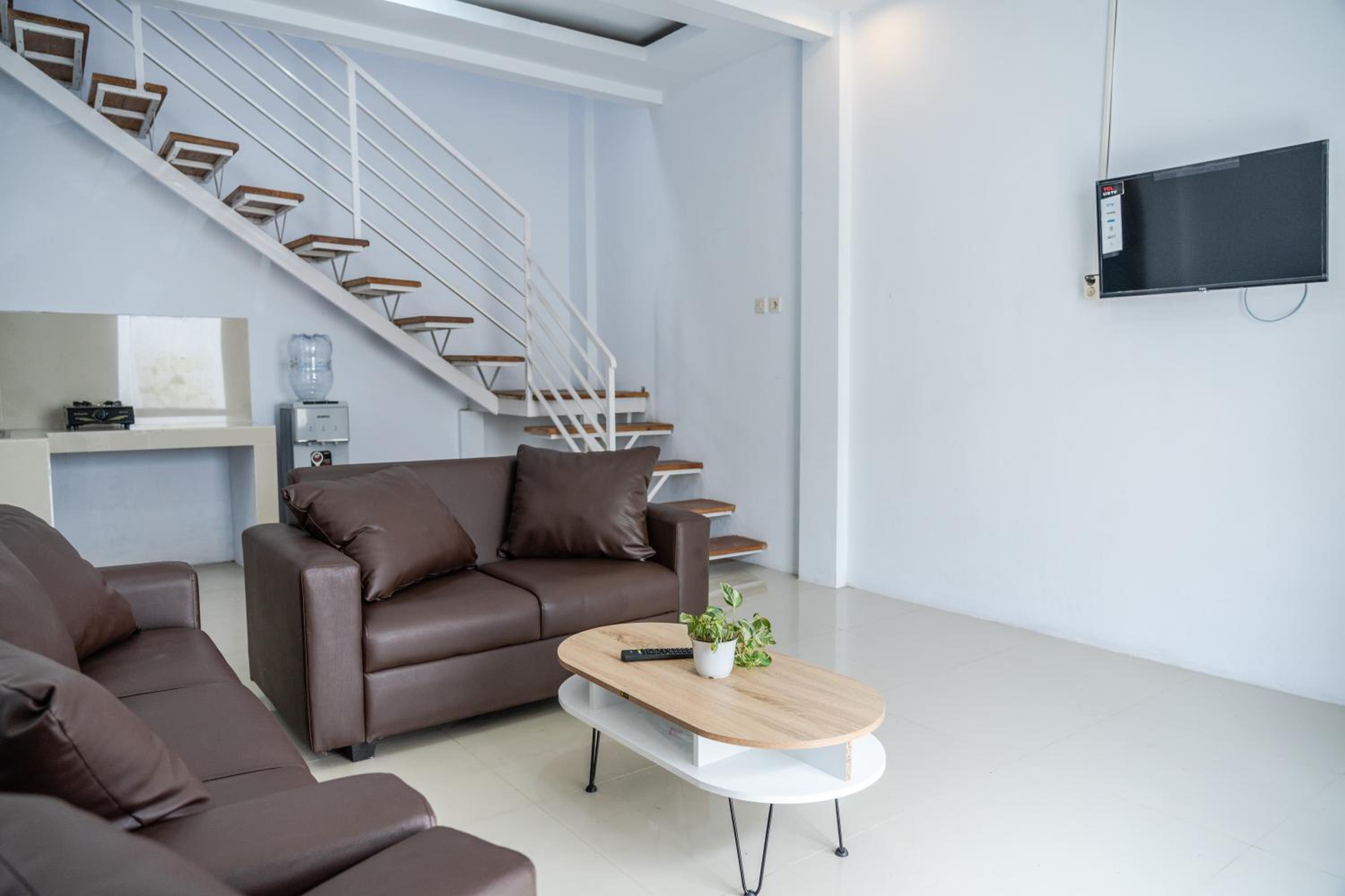 Azalia Homestay