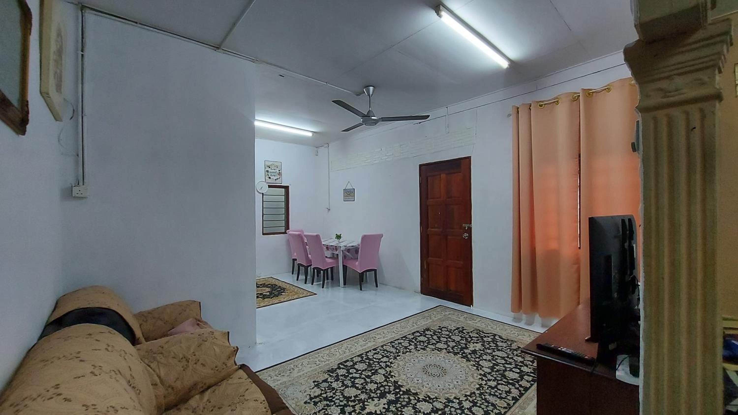 SEROJA HOMESTAY