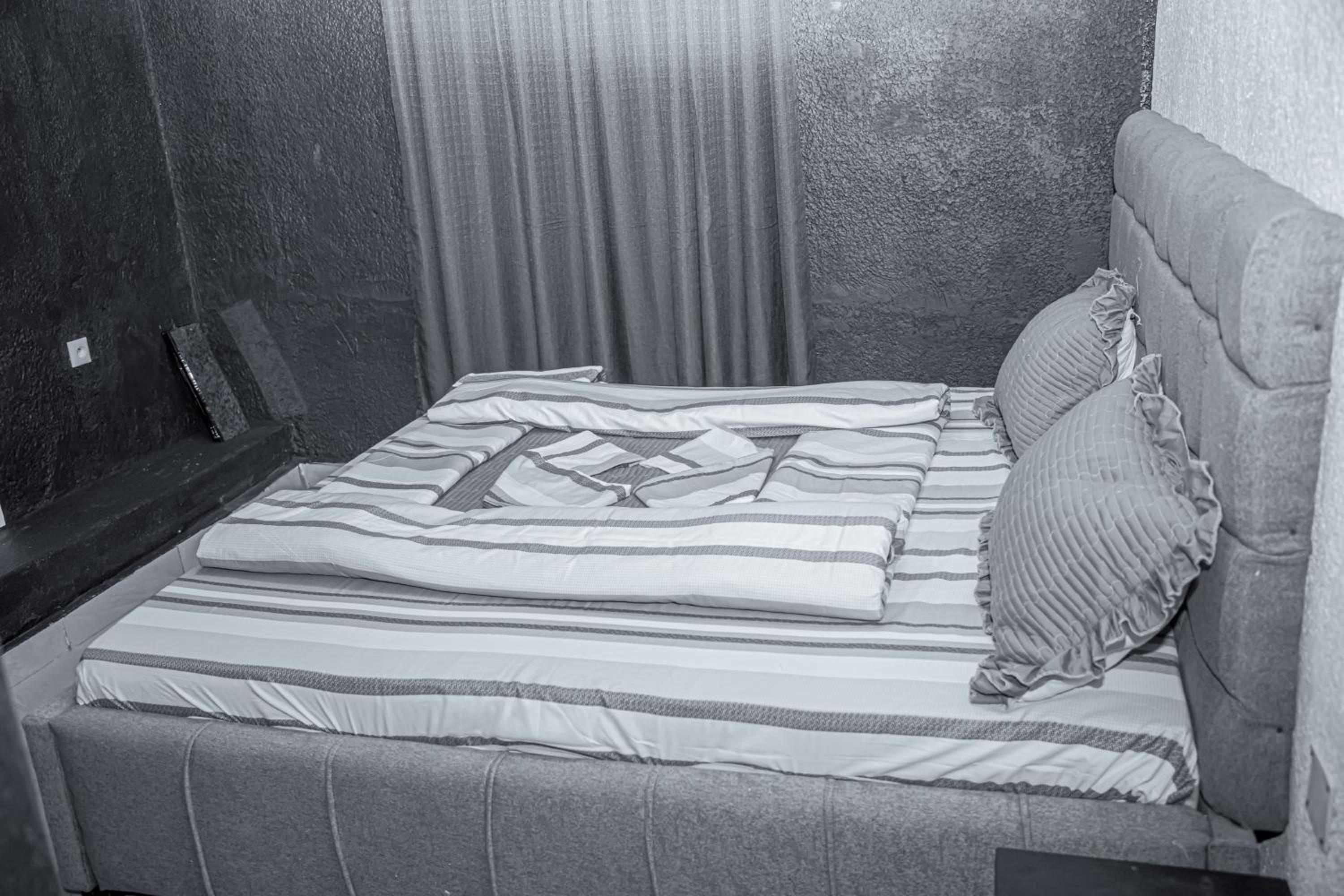 Photo 32