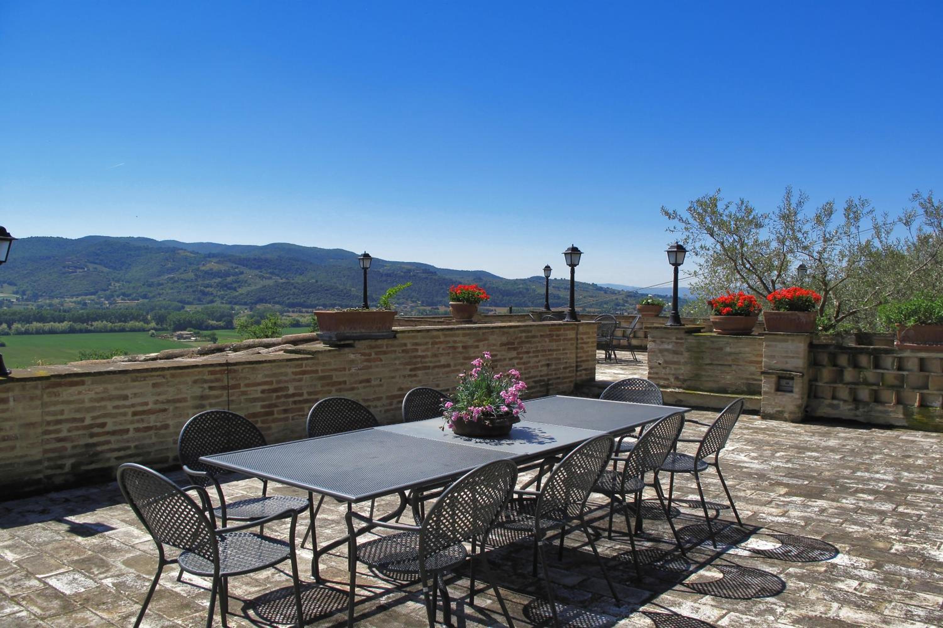 Villa Del Colle - Happy Rentals view 4