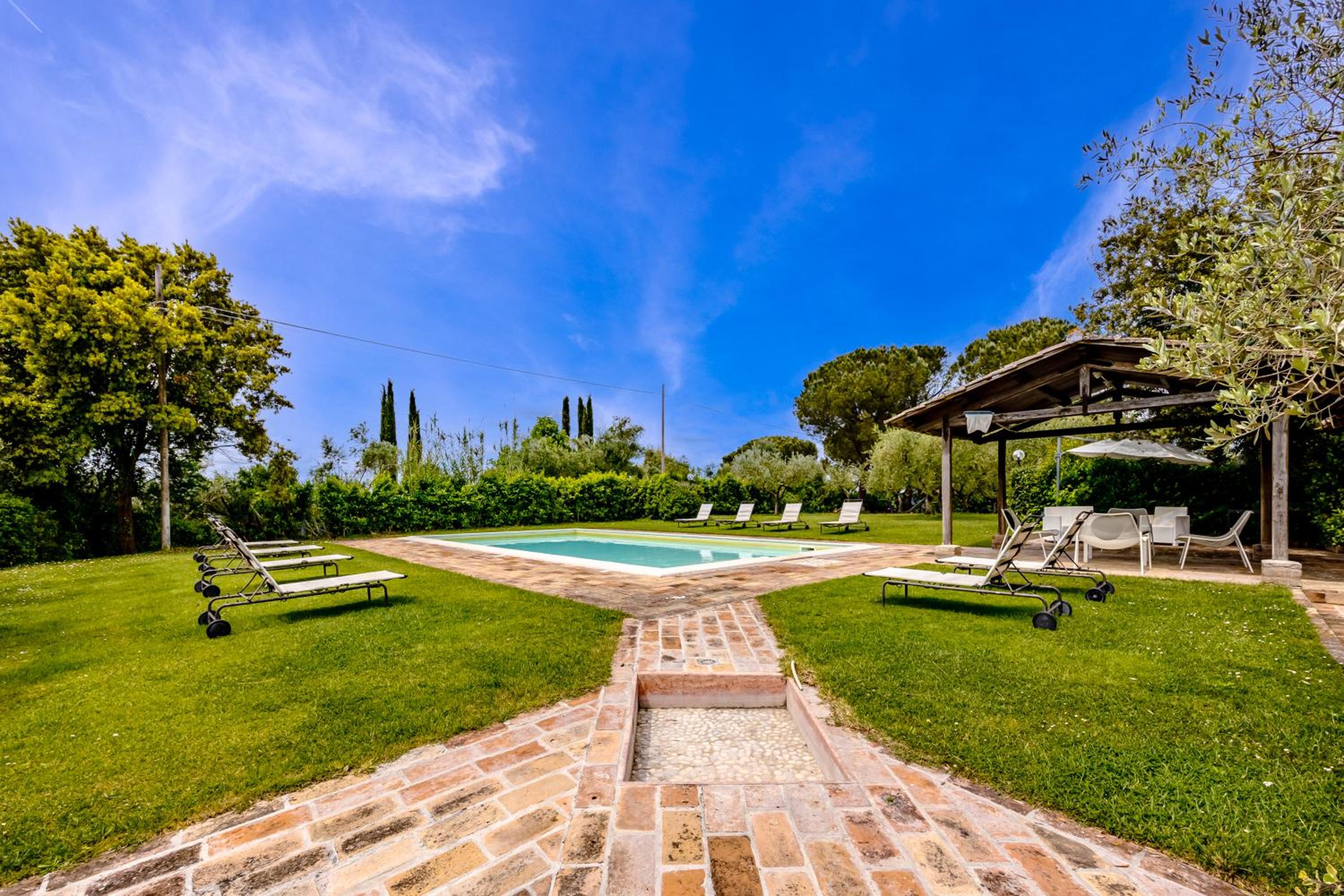 Villa Del Colle - Happy Rentals view 3