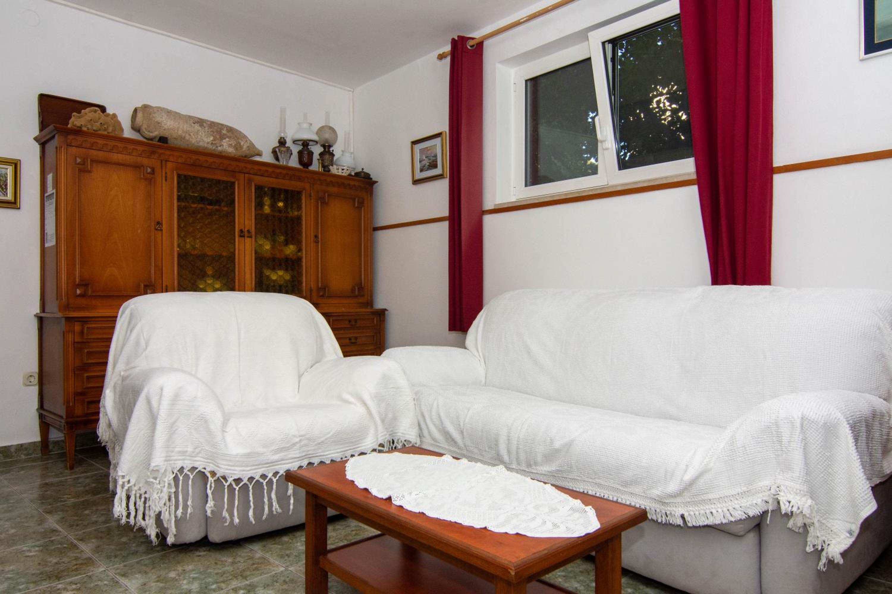 Apartments Lena