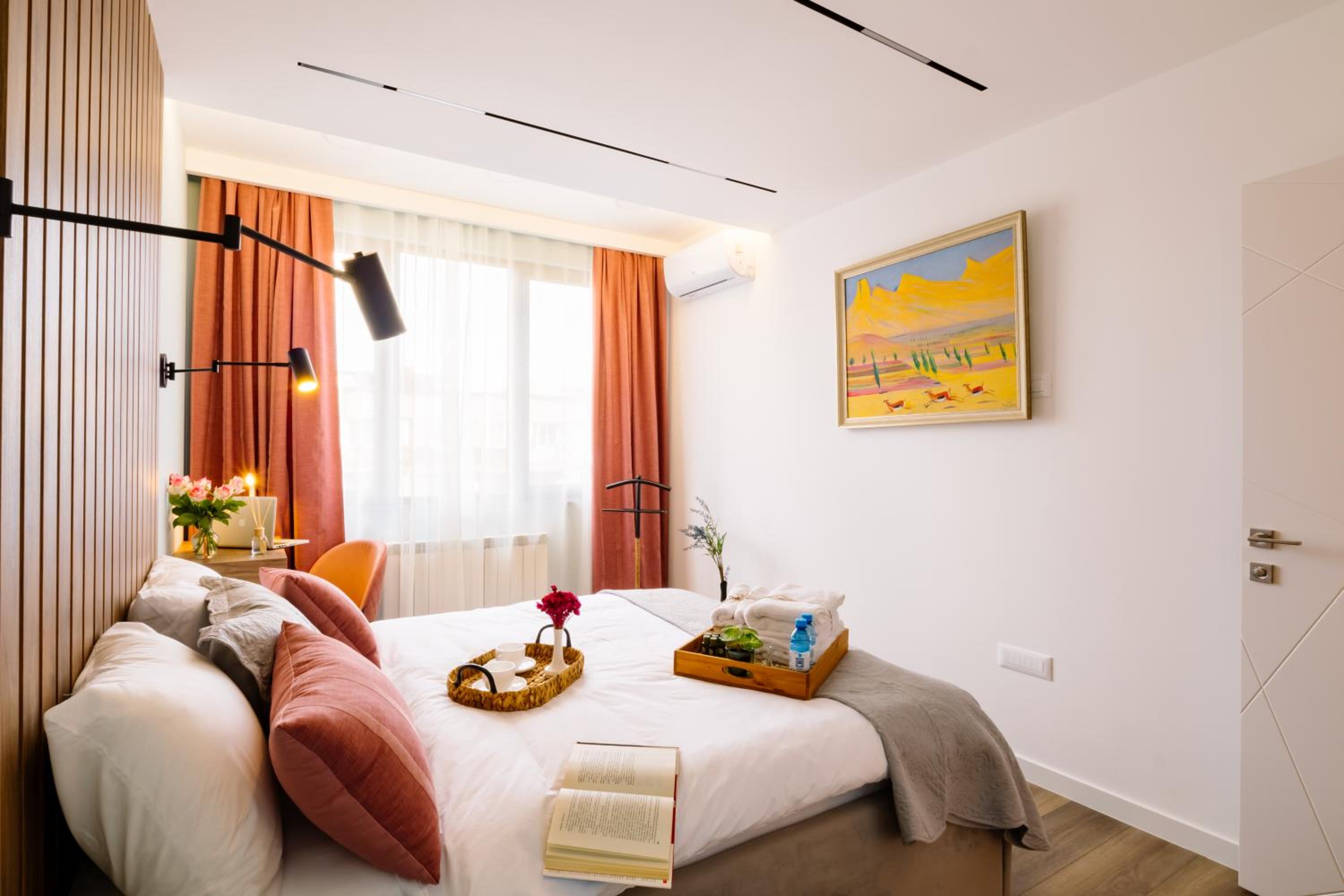 hotelise I MoulinRouge Apartment