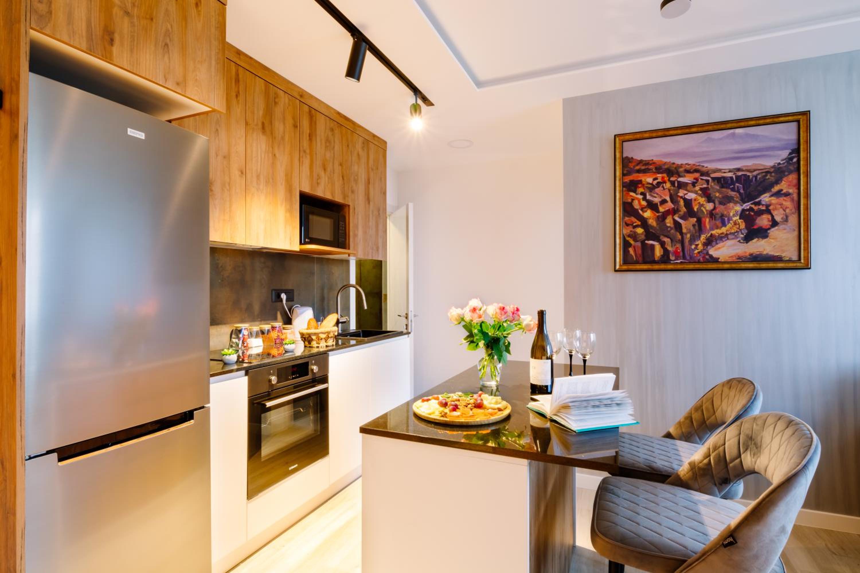 hotelise I MoulinRouge Apartment