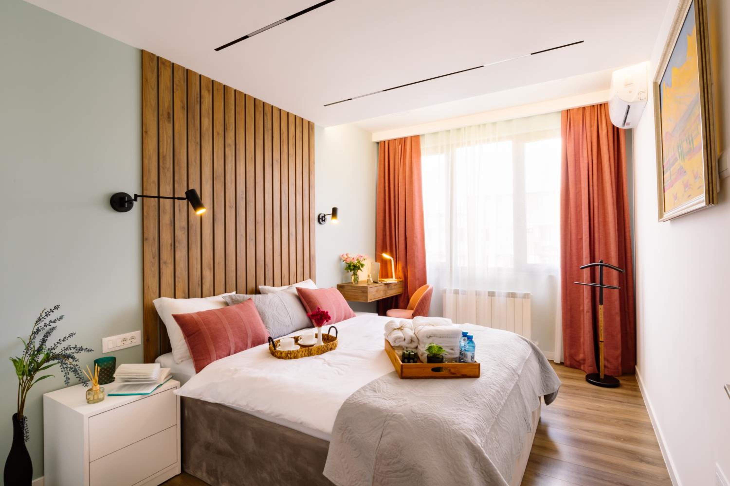 hotelise I MoulinRouge Apartment