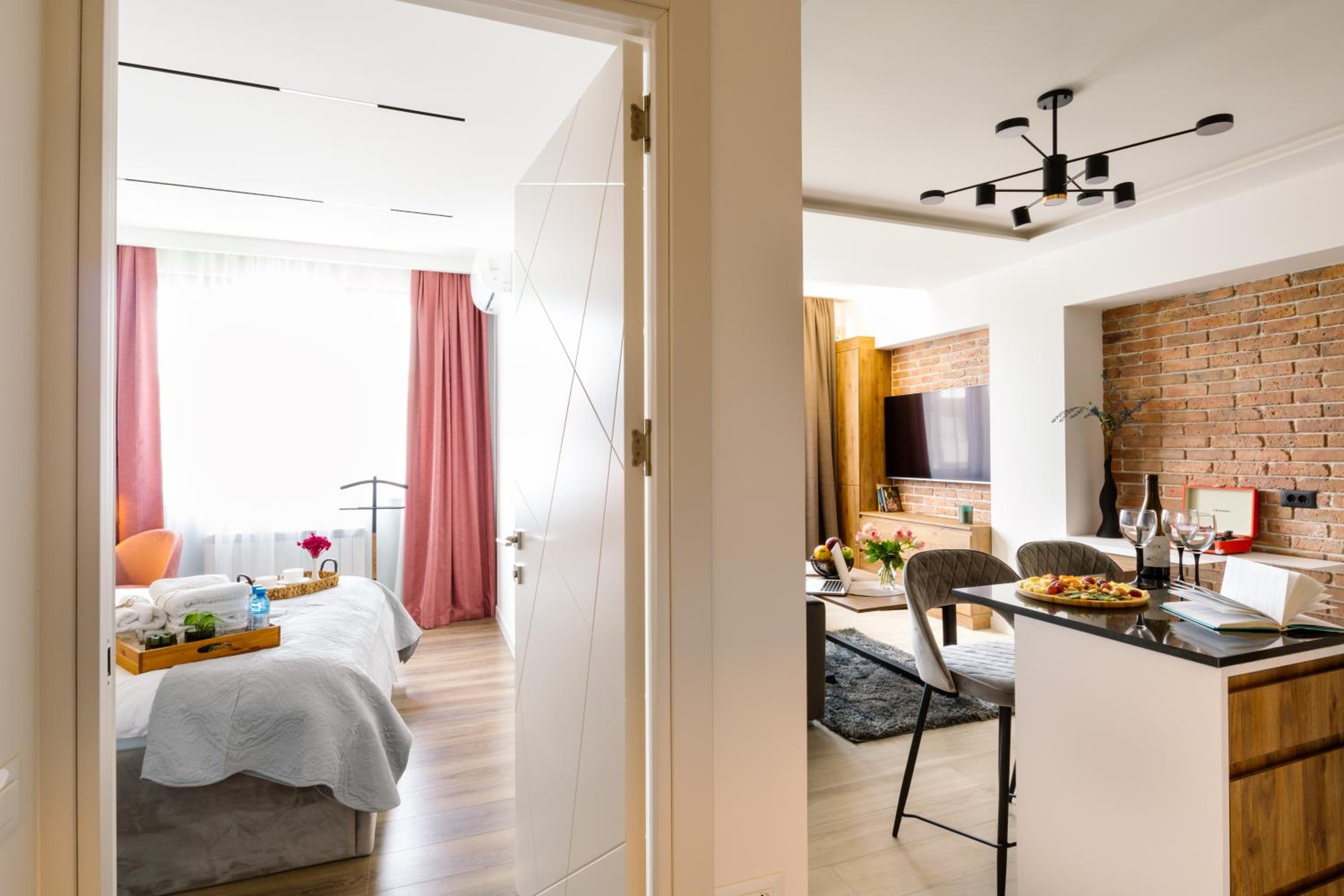 hotelise I MoulinRouge Apartment
