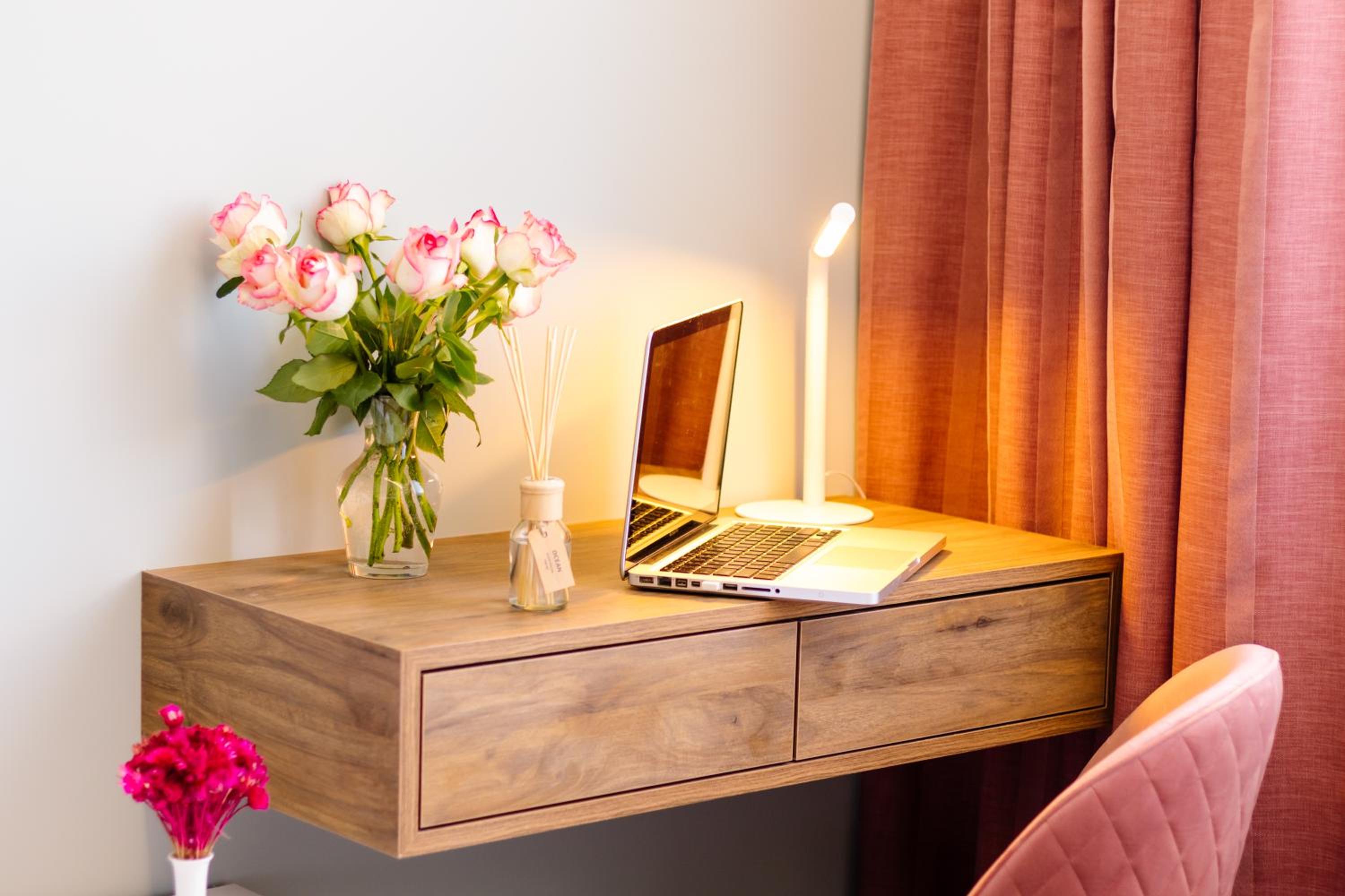 hotelise I MoulinRouge Apartment