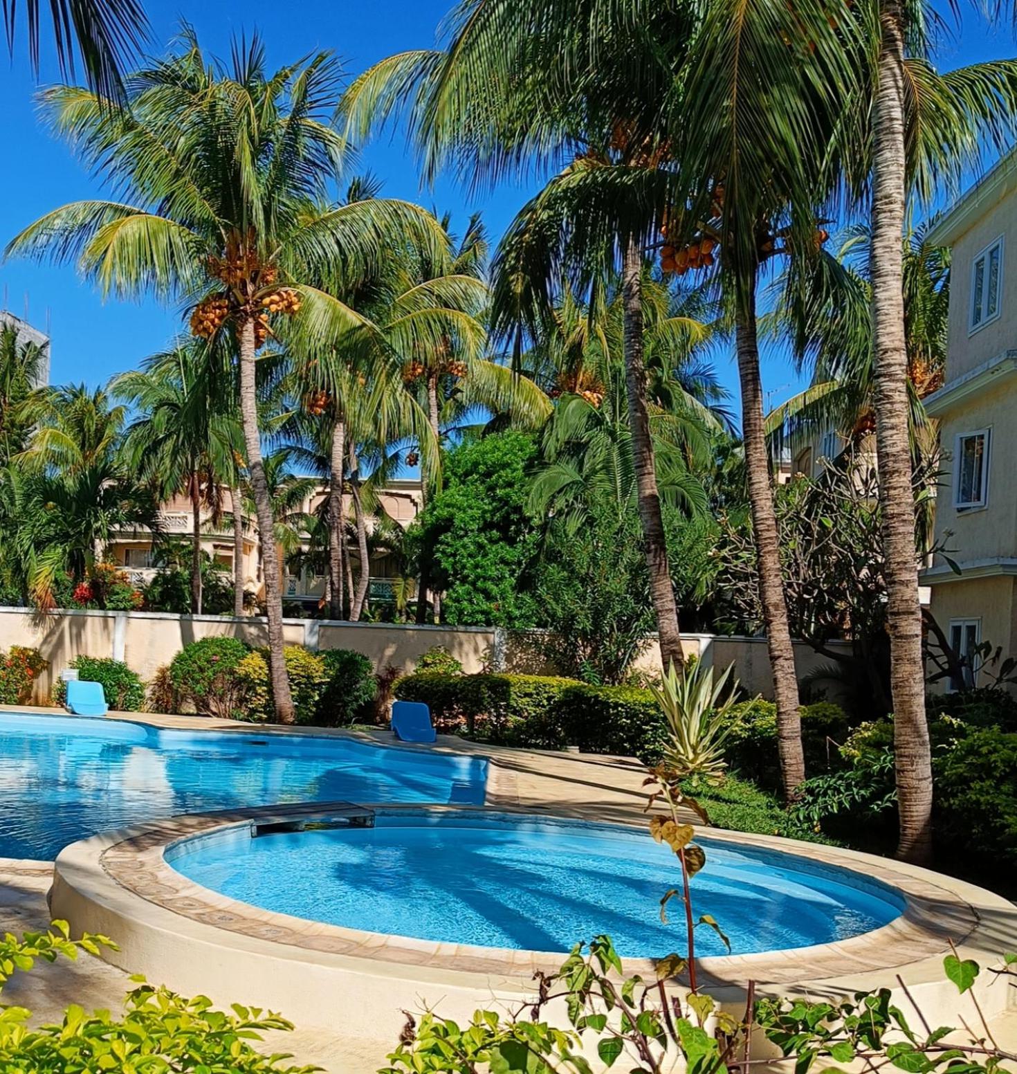 The Coastal Apartment