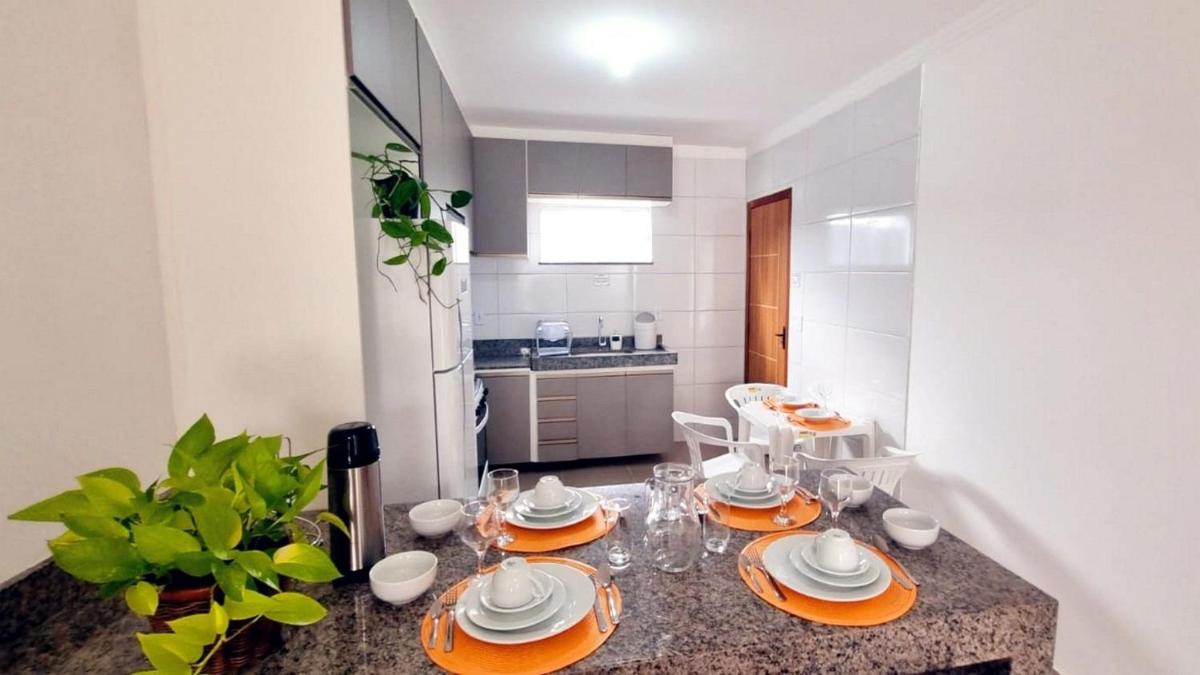 Apartamento em condomínio com 2 quartos para 6 pessoas
