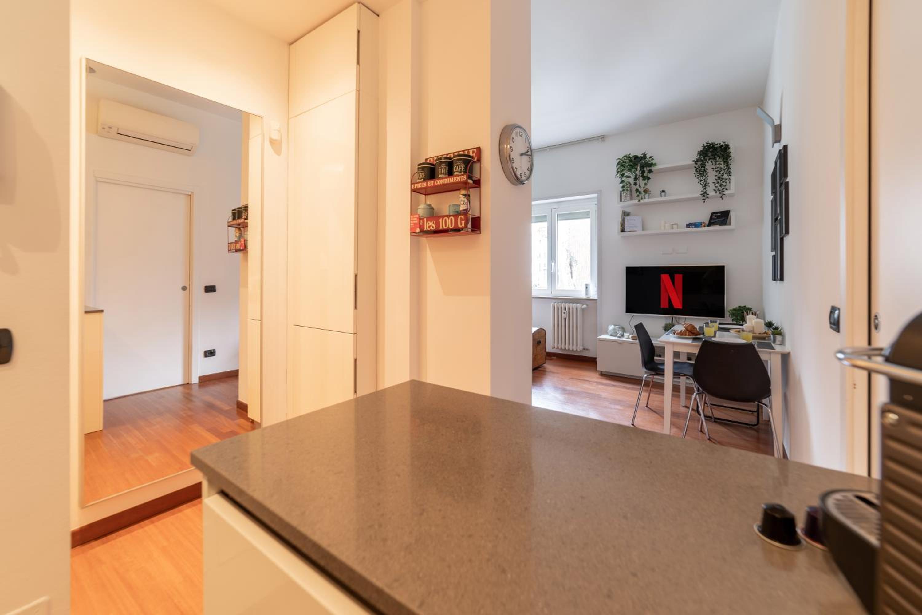 CityLife-Fiera New Apartment - WiFi & Netflix