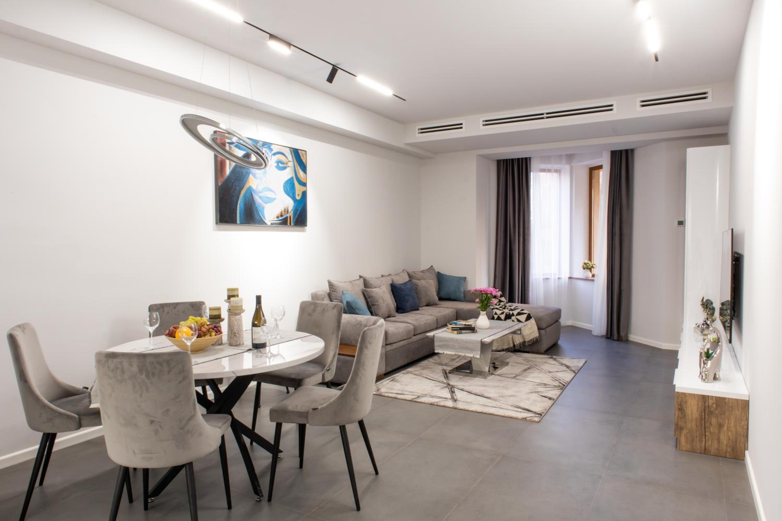 hotelise I Saryan Apartment