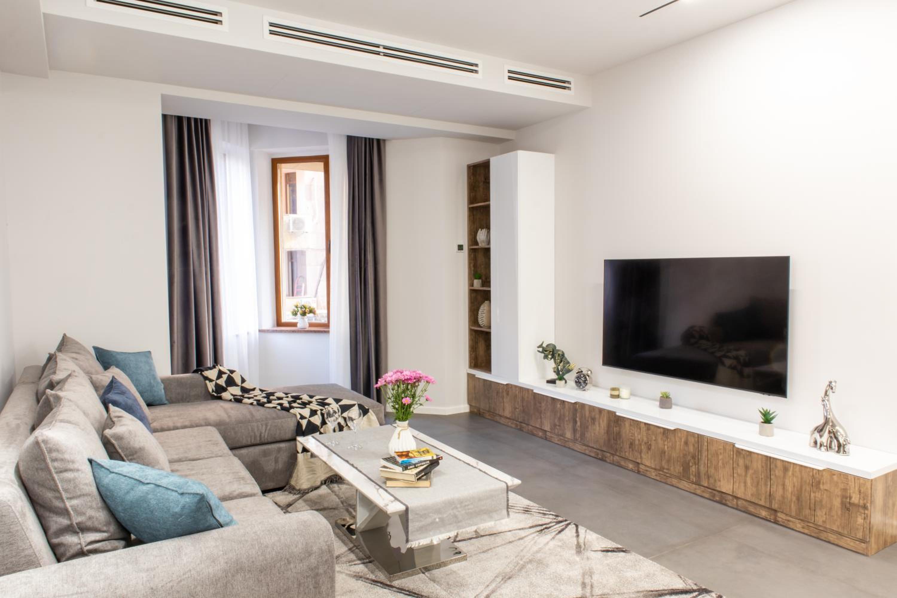 hotelise I Saryan Apartment