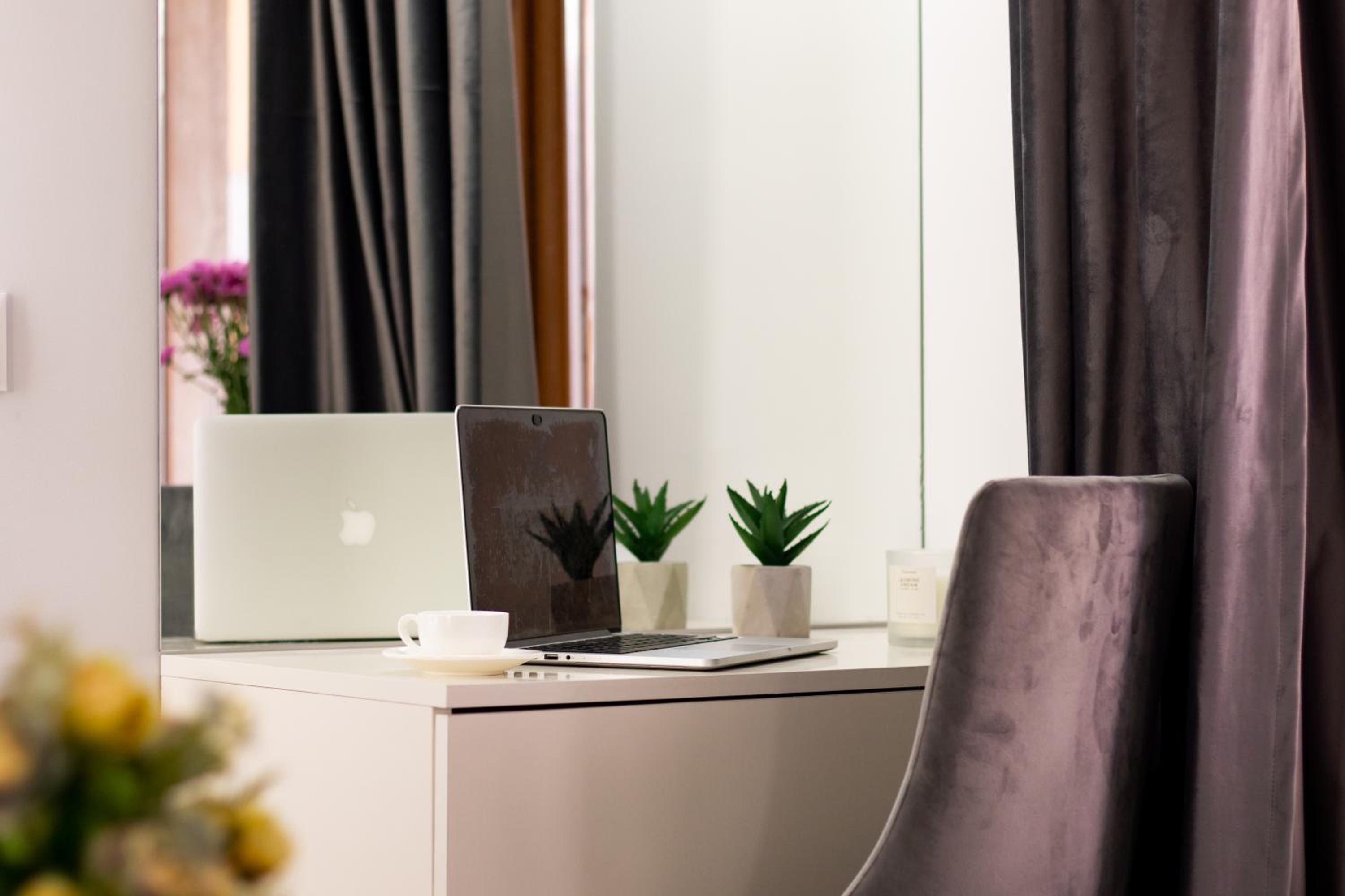 hotelise I Saryan Apartment