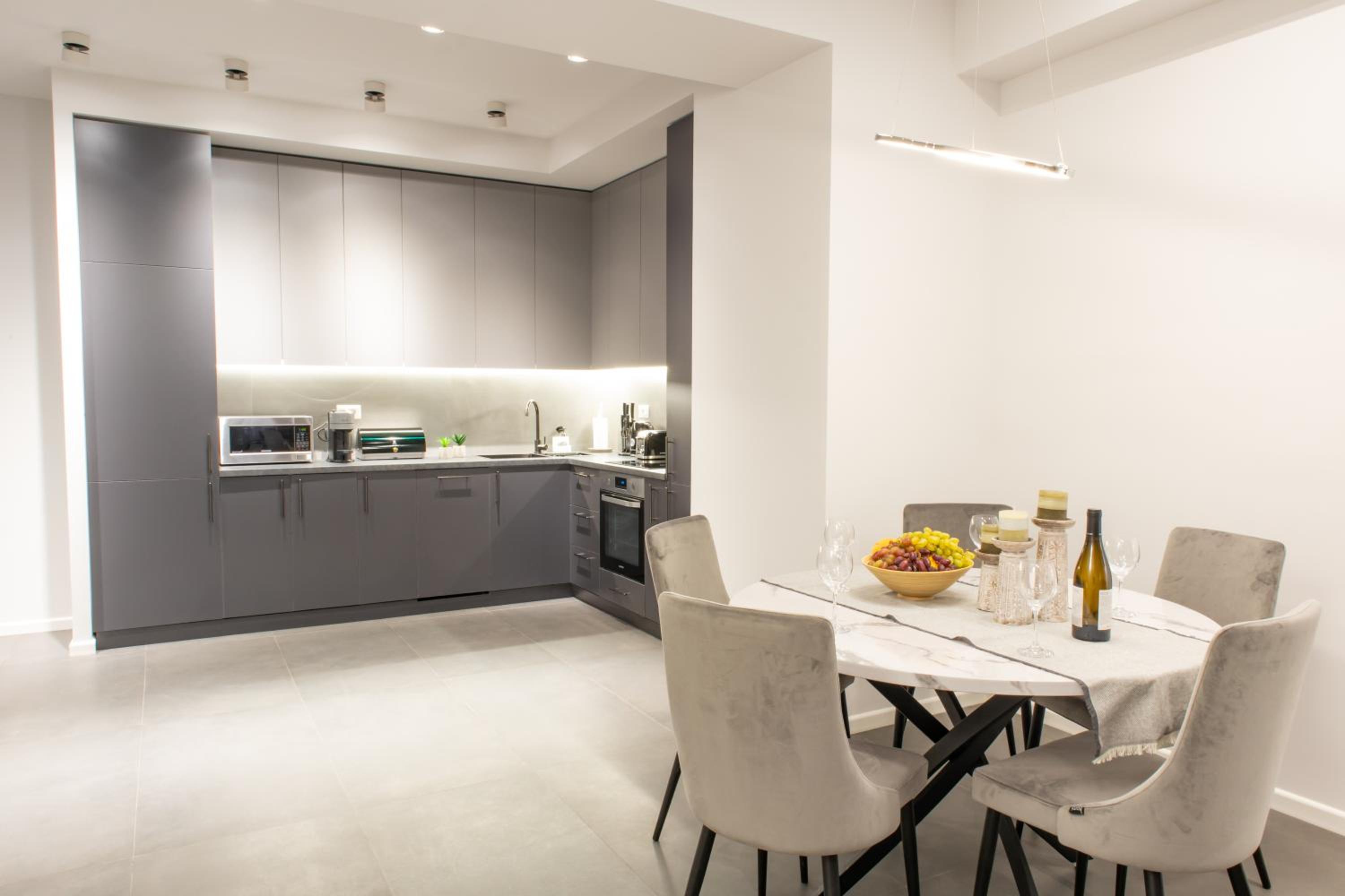 hotelise I Saryan Apartment