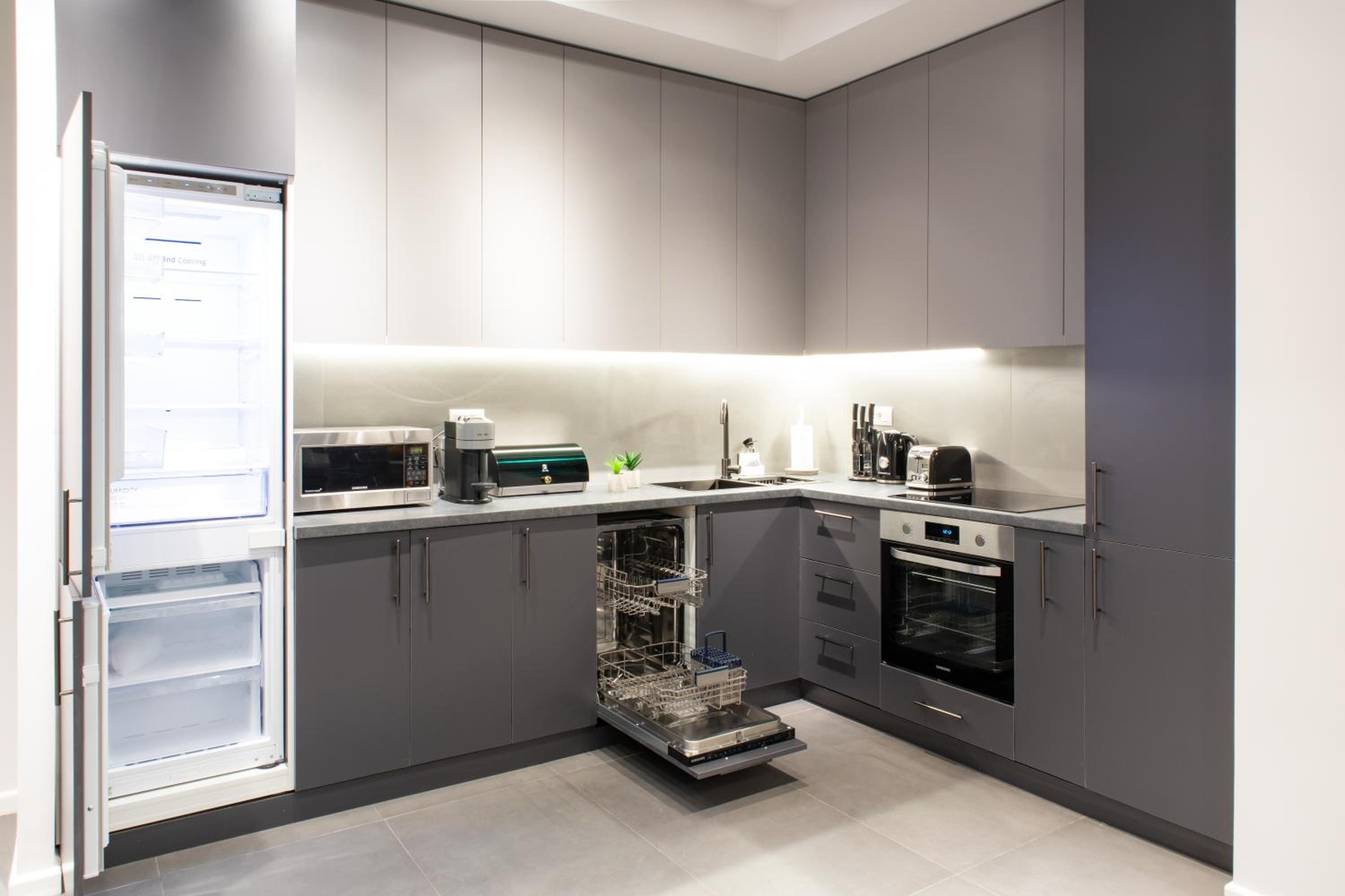 hotelise I Saryan Apartment