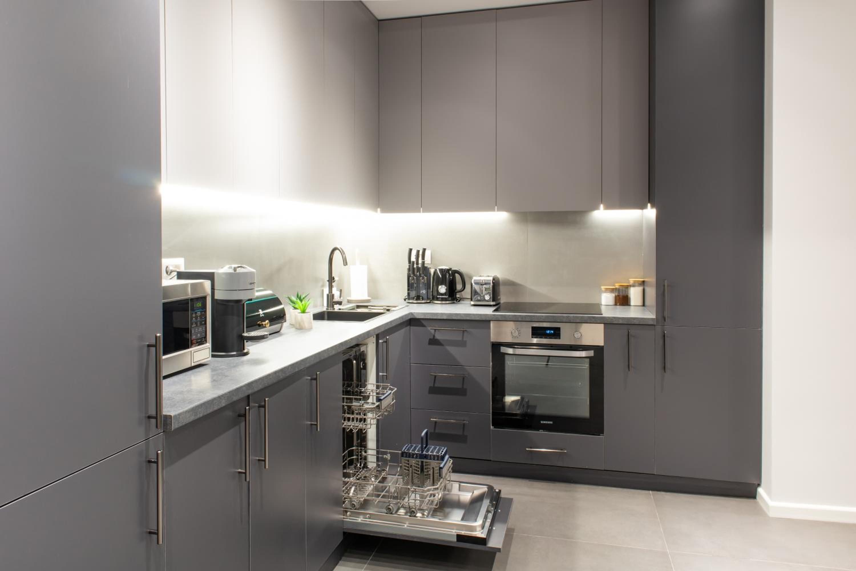 hotelise I Saryan Apartment