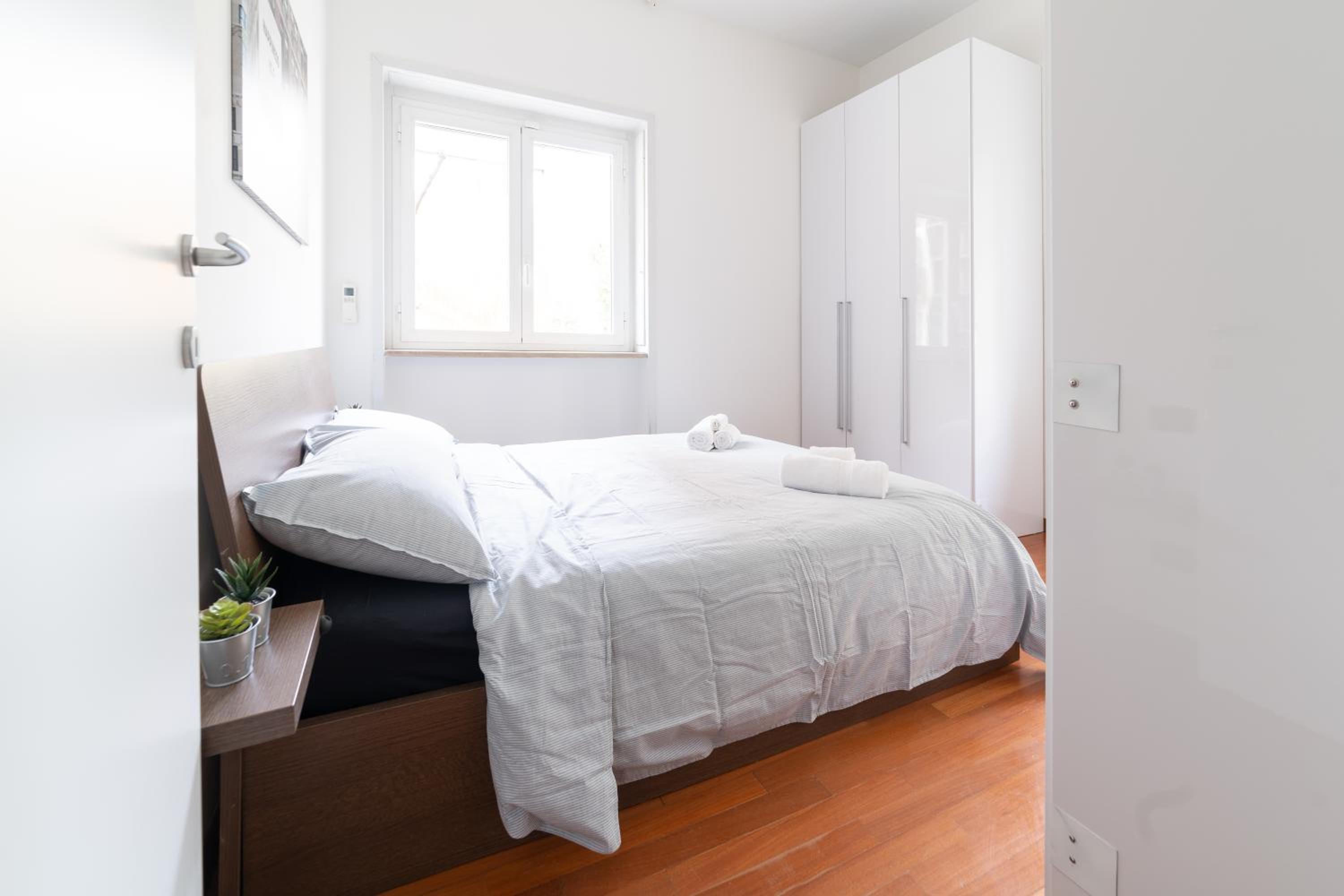CityLife-Fiera New Apartment - WiFi & Netflix
