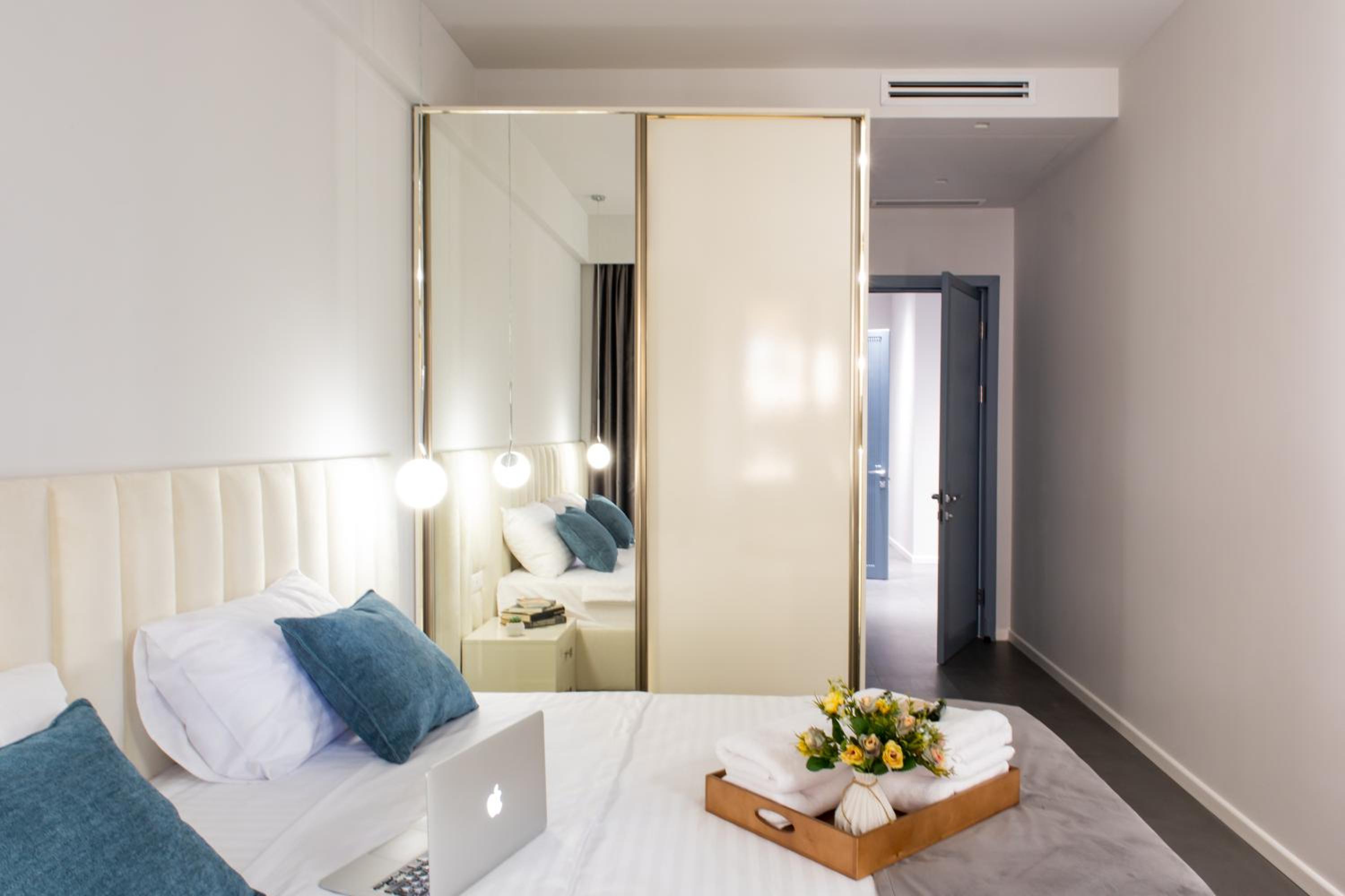 hotelise I Saryan Apartment