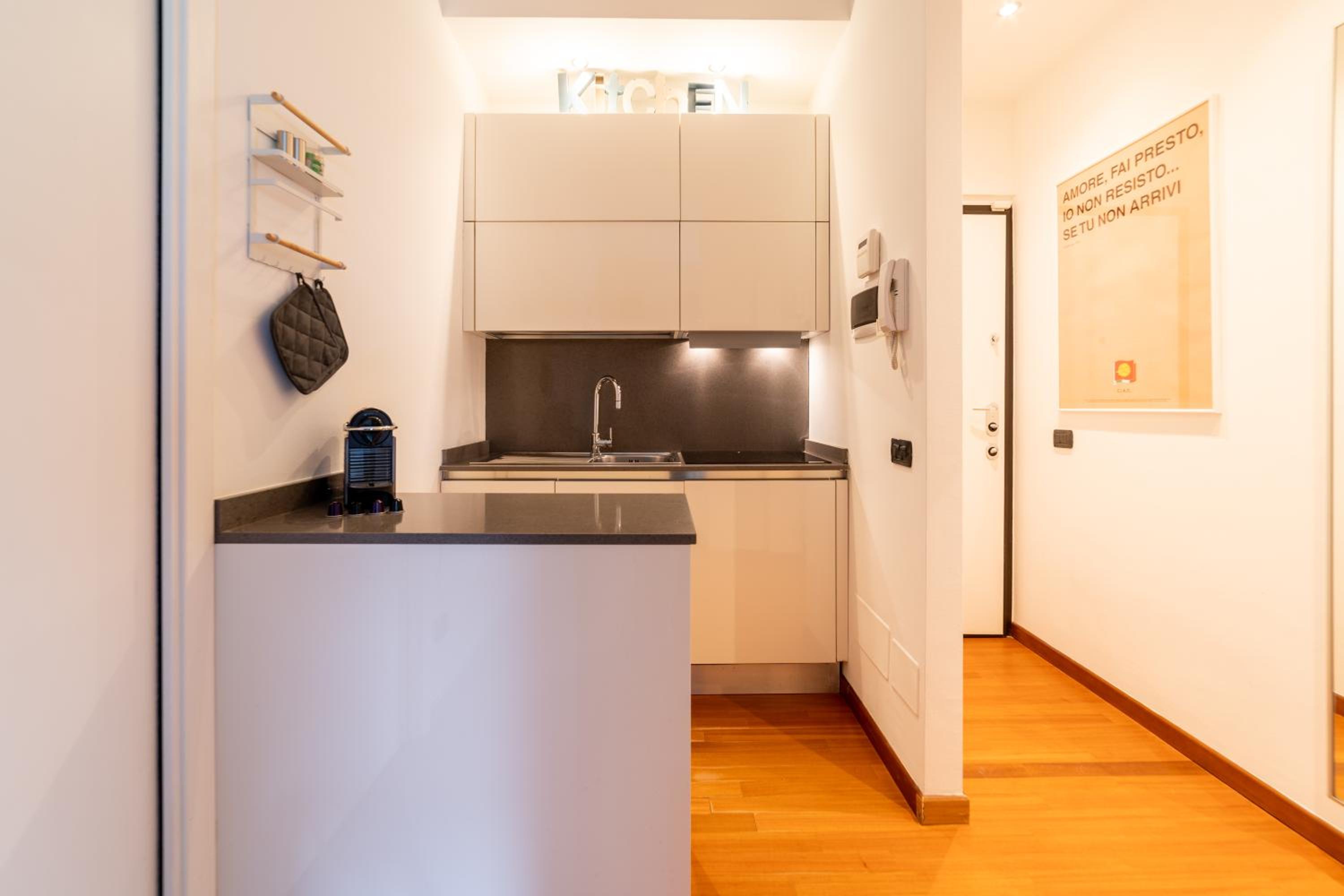 CityLife-Fiera New Apartment - WiFi & Netflix