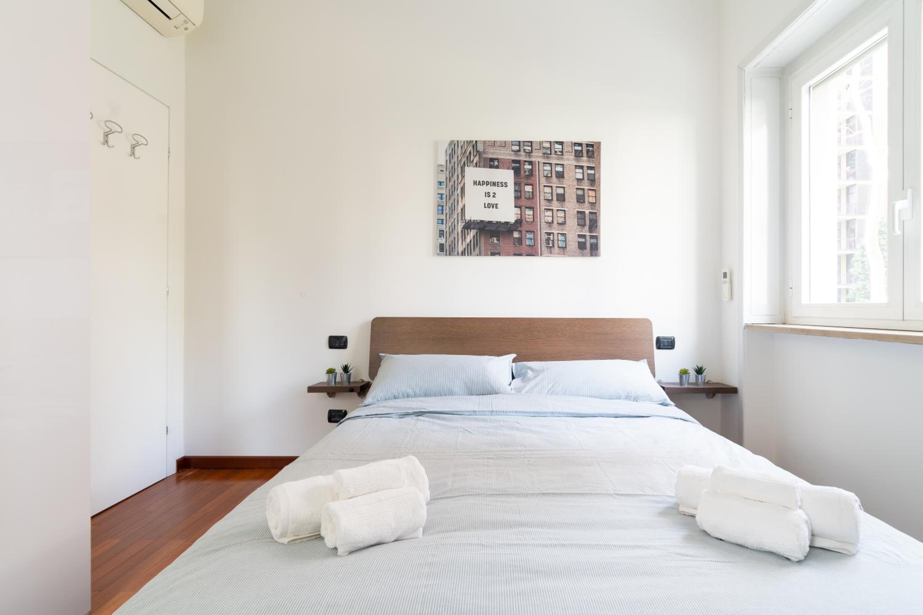 CityLife-Fiera New Apartment - WiFi & Netflix