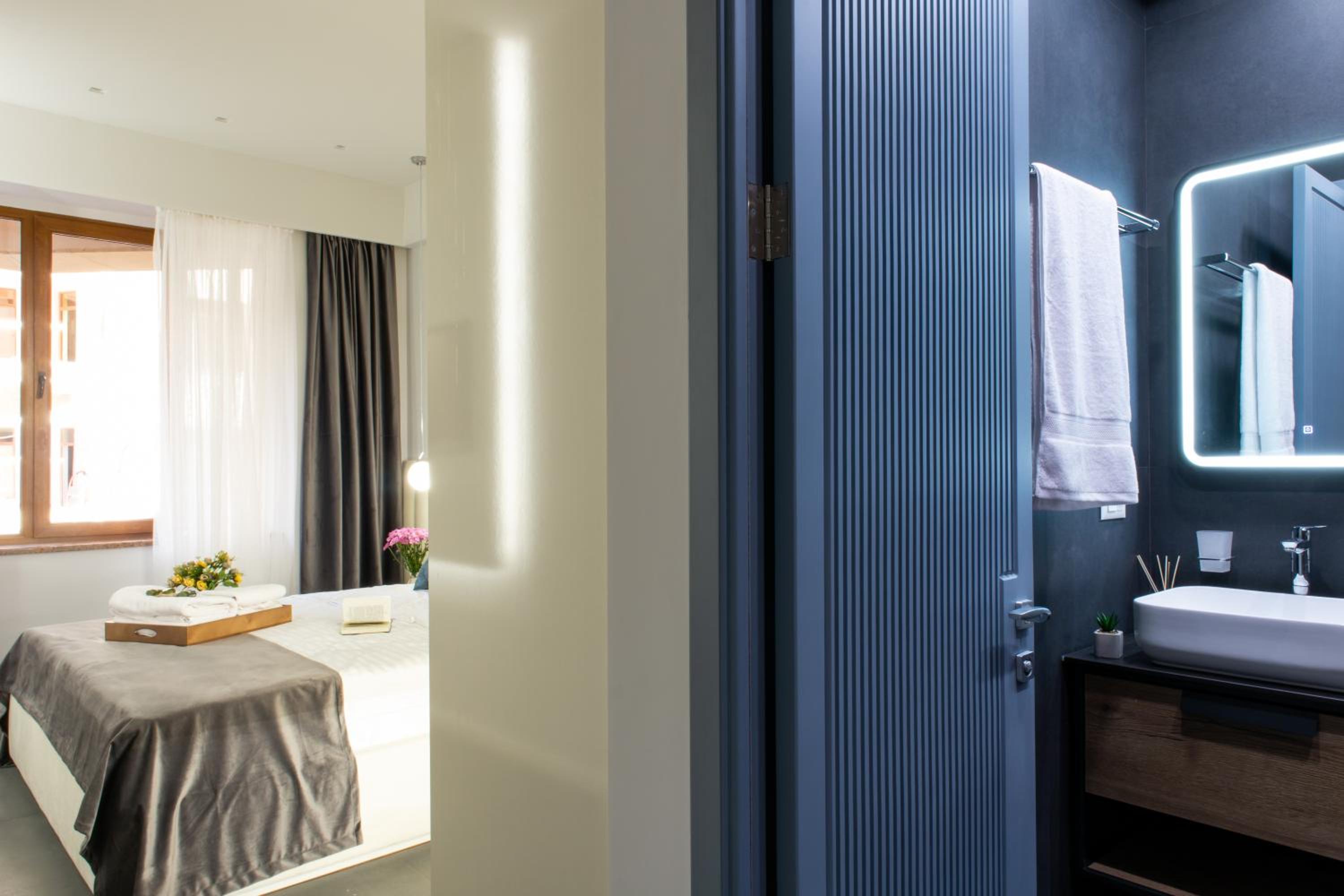 hotelise I Saryan Apartment