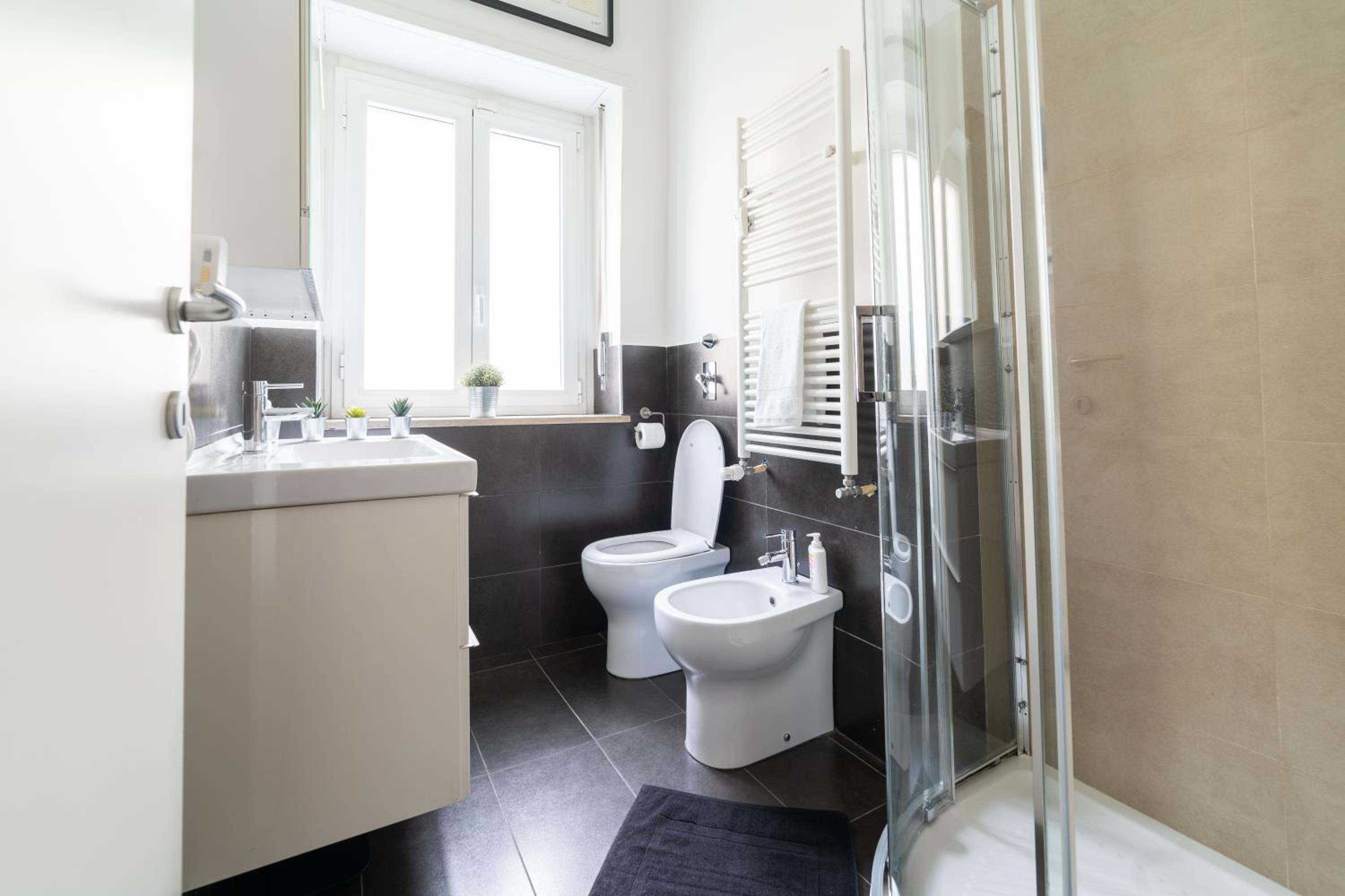 CityLife-Fiera New Apartment - WiFi & Netflix